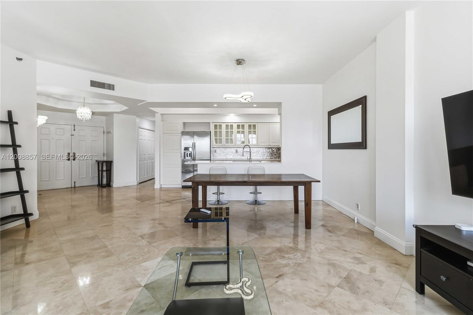 See details C307 3 / 2 1640 sq. ft. $ 2026-05-14 0 Photo