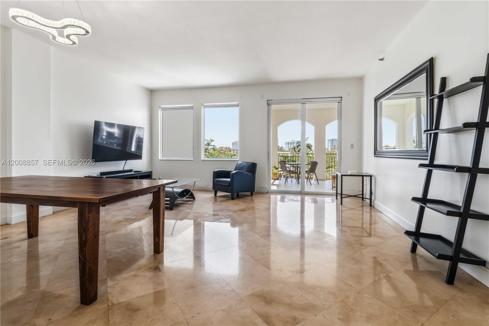 See details C307 3 / 2 1640 sq. ft. $ 2026-05-14 0 Photo