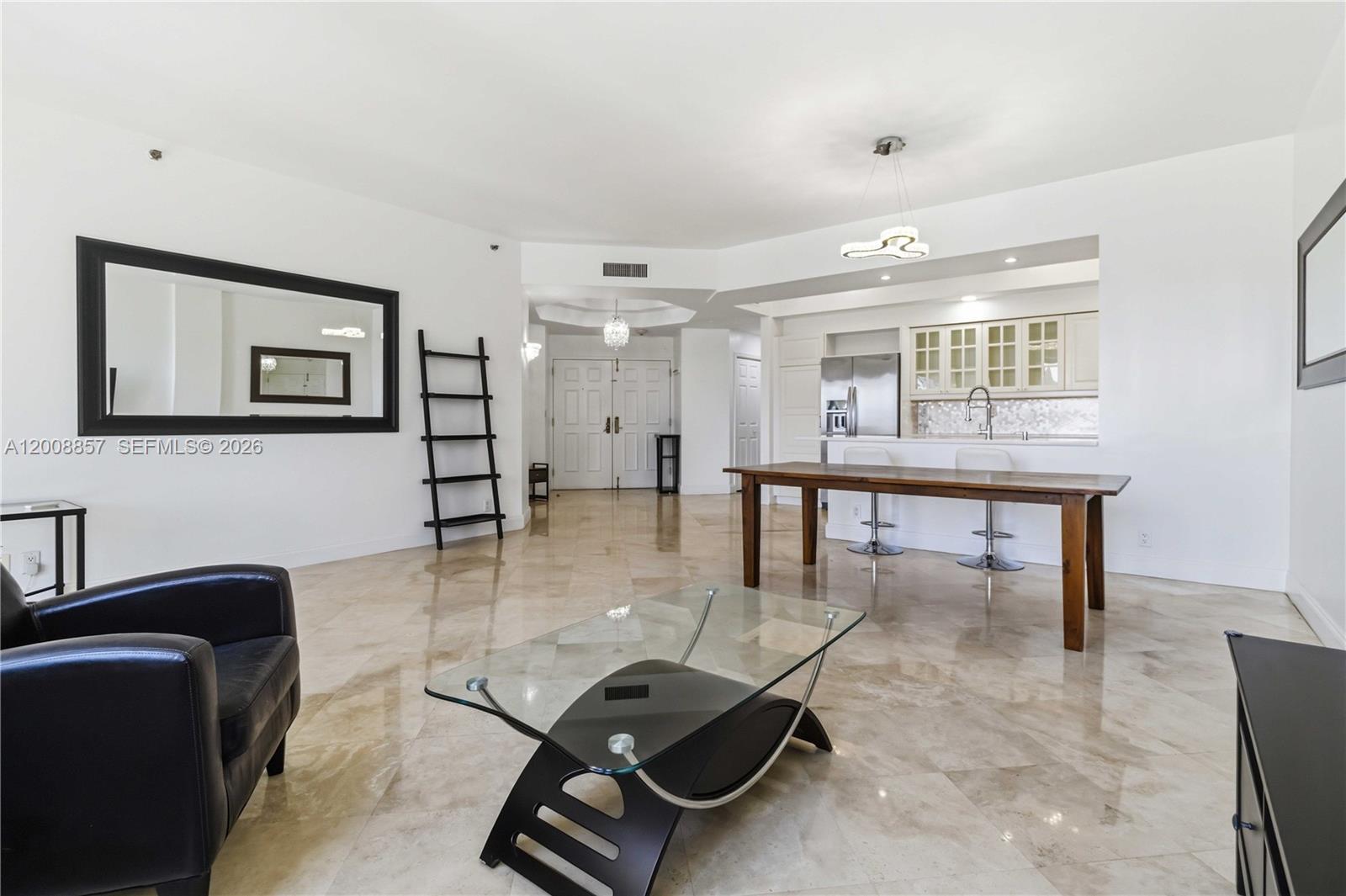 See details C307 3 / 2 1640 sq. ft. $ 2026-05-14 0 Photo