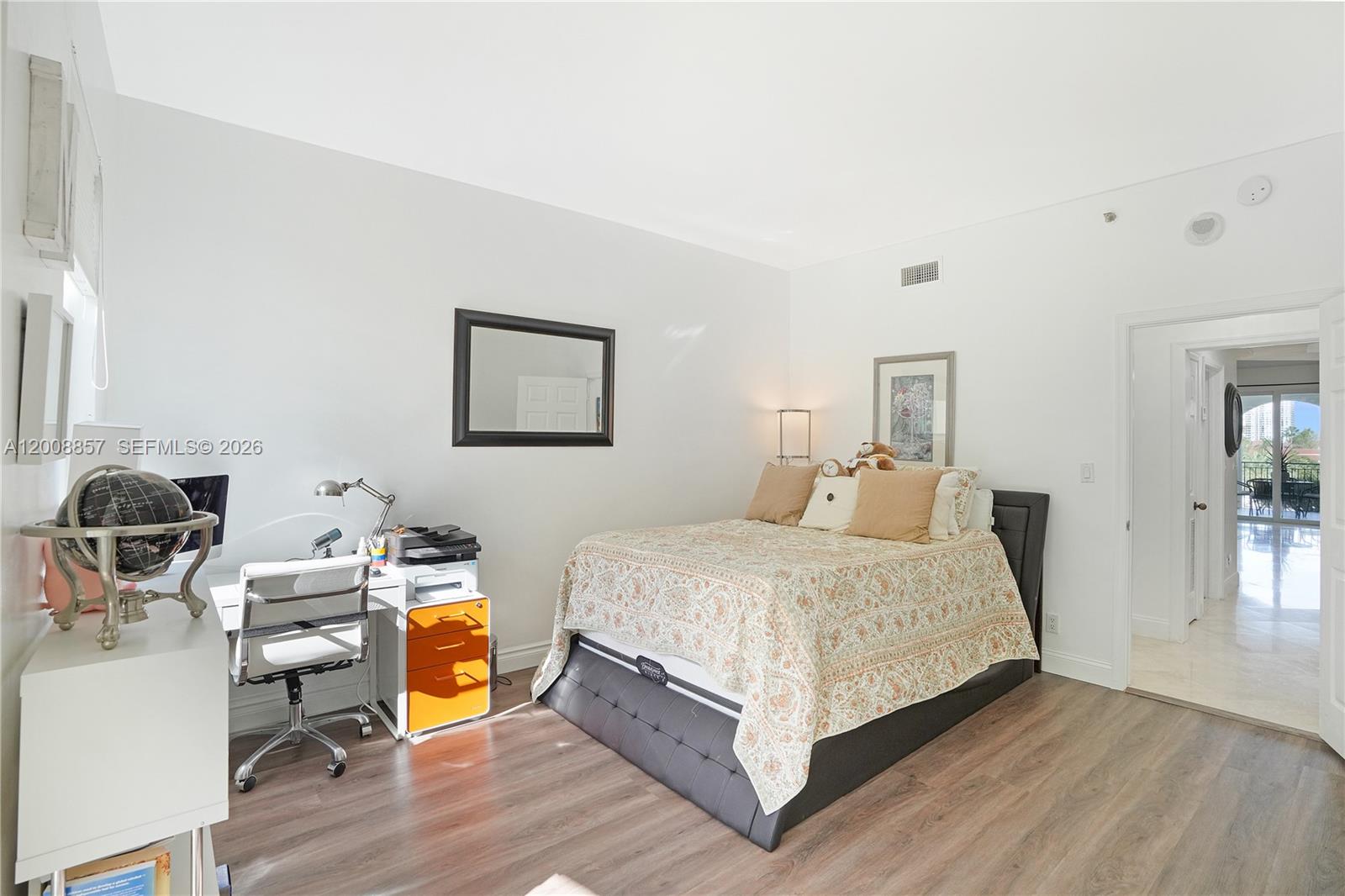 See details C307 3 / 2 1640 sq. ft. $ 2026-05-14 0 Photo