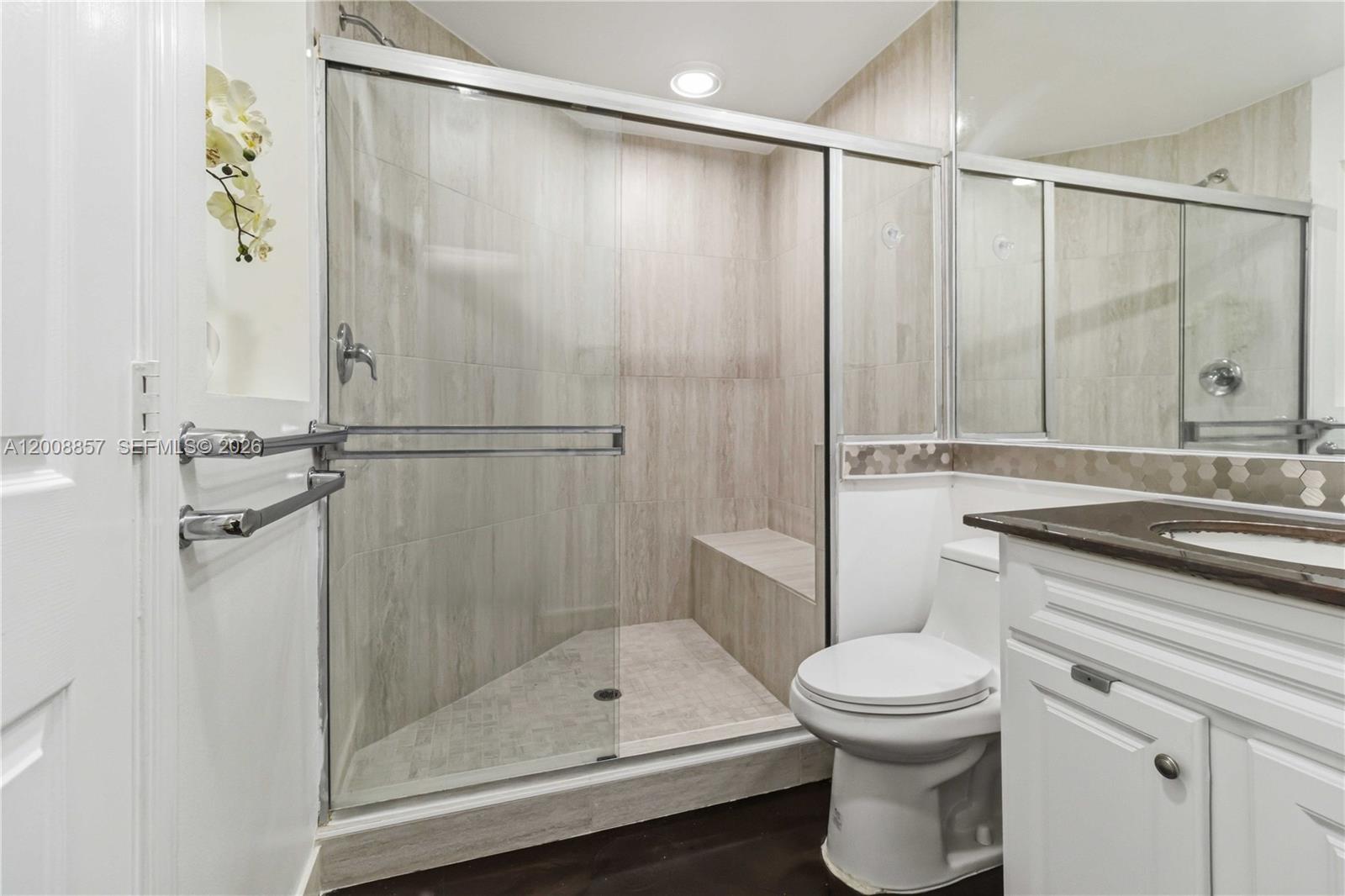 See details C307 3 / 2 1640 sq. ft. $ 2026-05-14 0 Photo