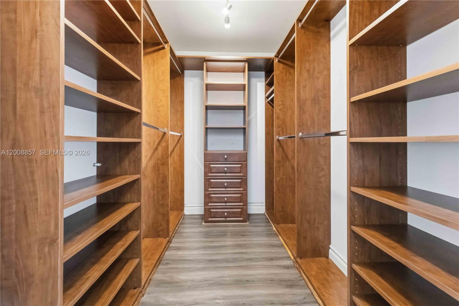 See details C307 3 / 2 1640 sq. ft. $ 2026-05-14 0 Photo