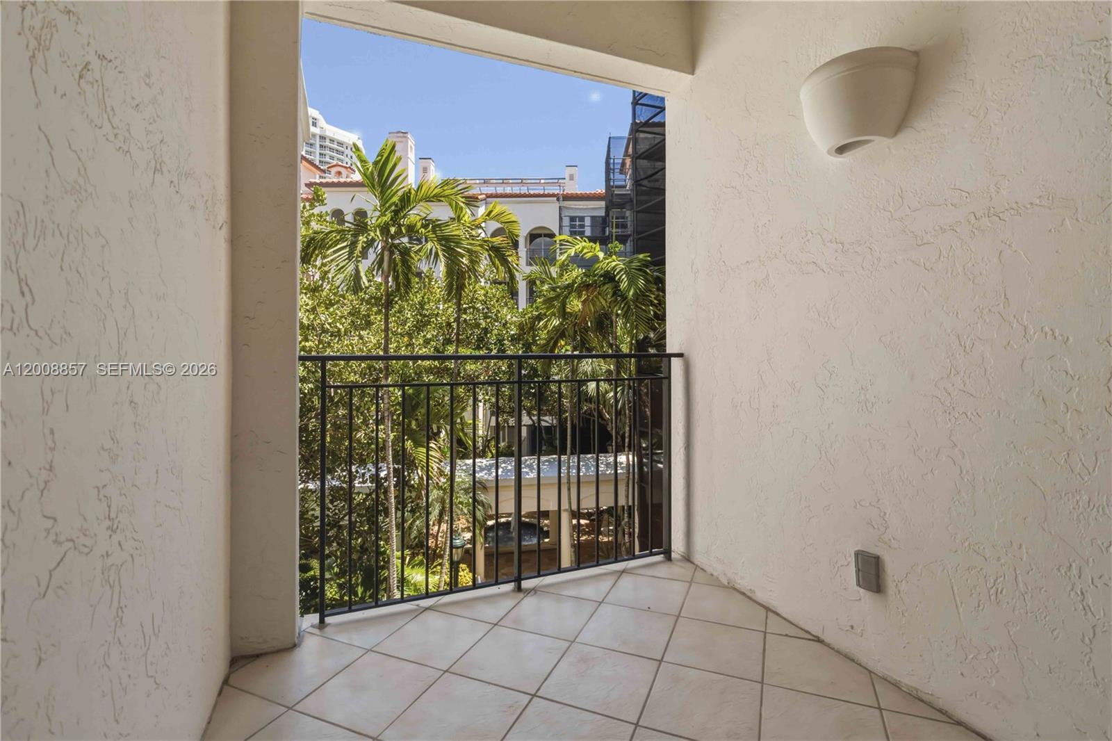 See details C307 3 / 2 1640 sq. ft. $ 2026-05-14 0 Photo