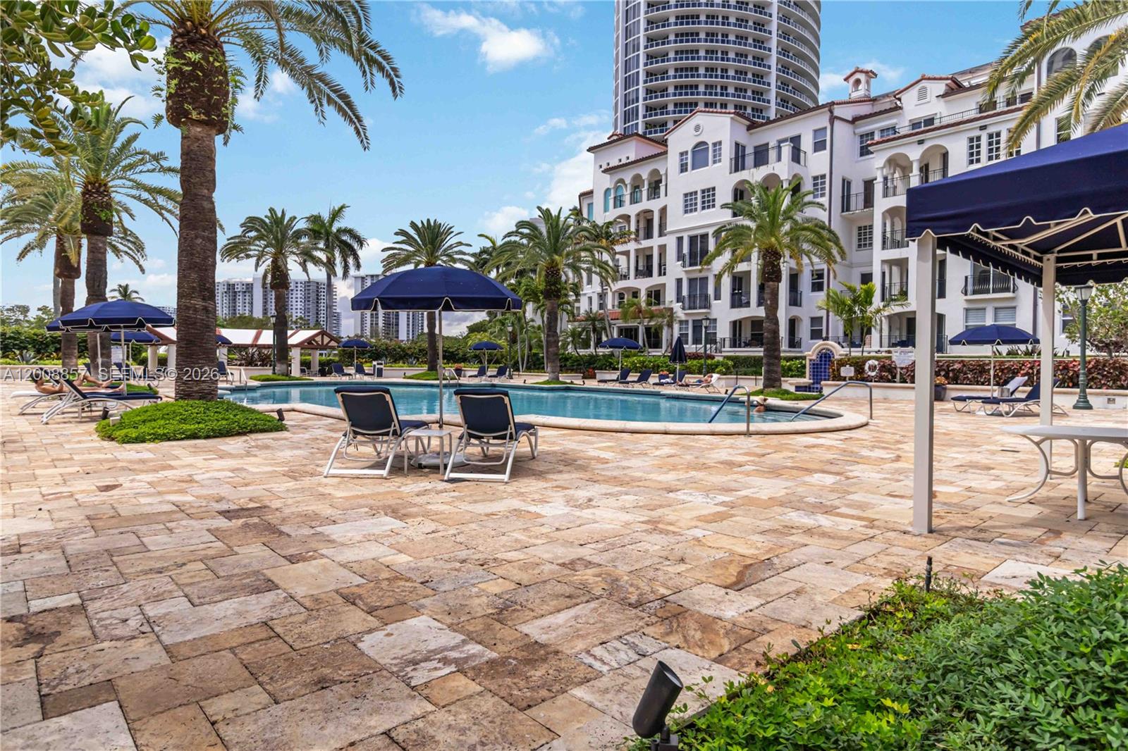 See details C307 3 / 2 1640 sq. ft. $ 2026-05-14 0 Photo