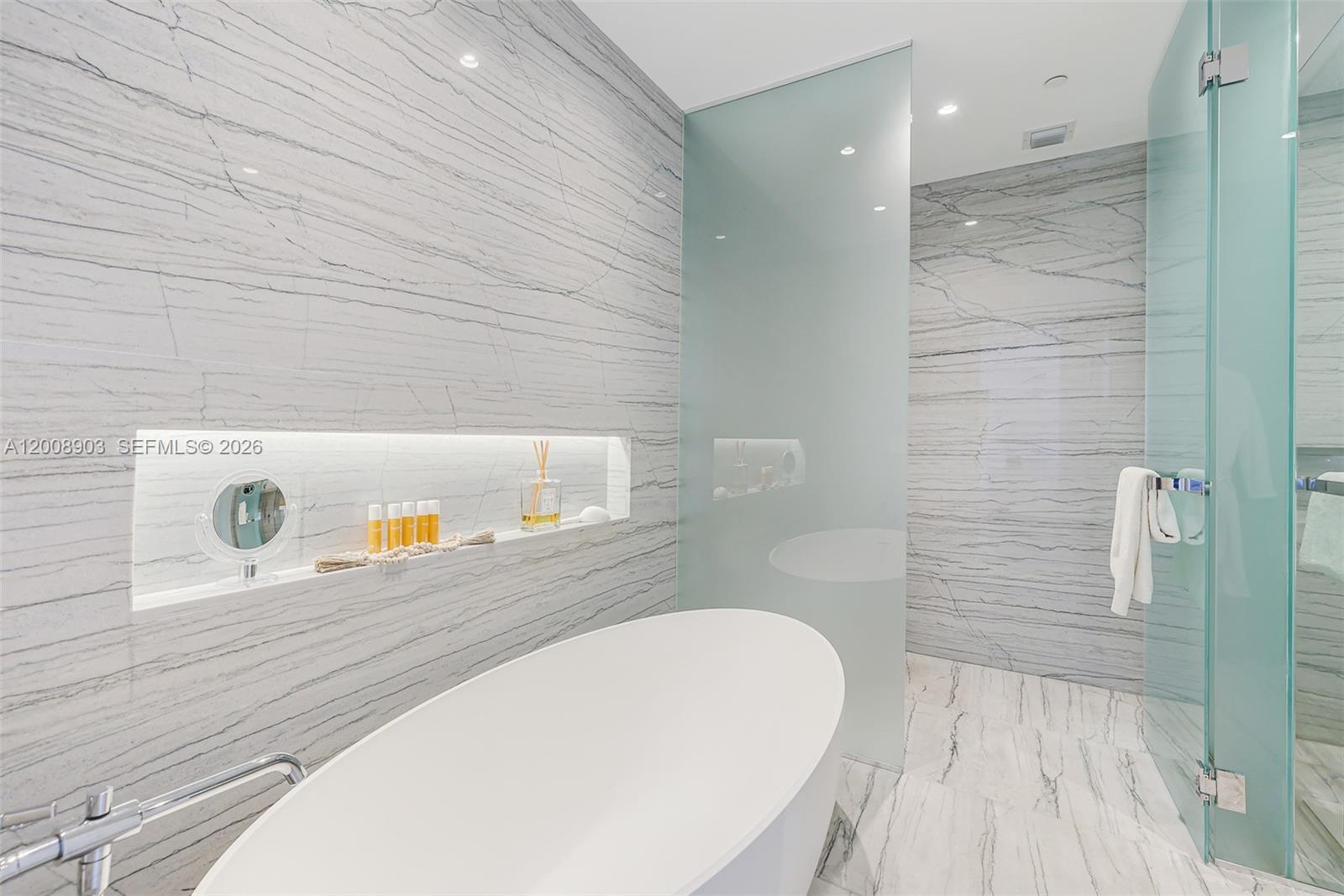 904 2 / 3 1594 sq. ft. $ 2026-04-28 0 Photo