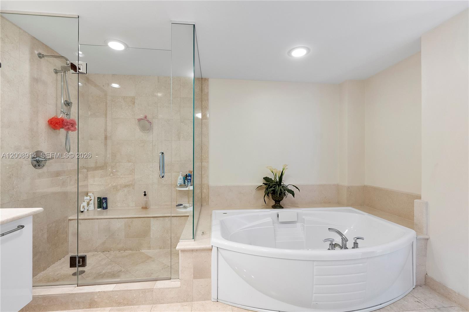 Photo of 3101 Ocean Dr #2705, Hollywood, Florida, 33019 - Primary Bathroom