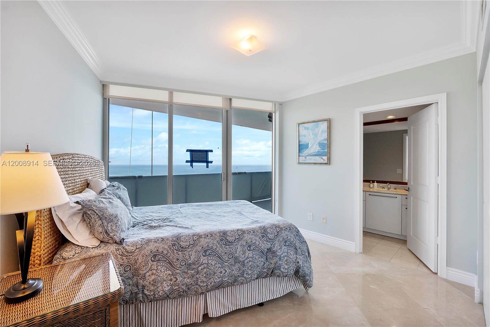 Photo of 3101 Ocean Dr #2705, Hollywood, Florida, 33019 - Bed #2