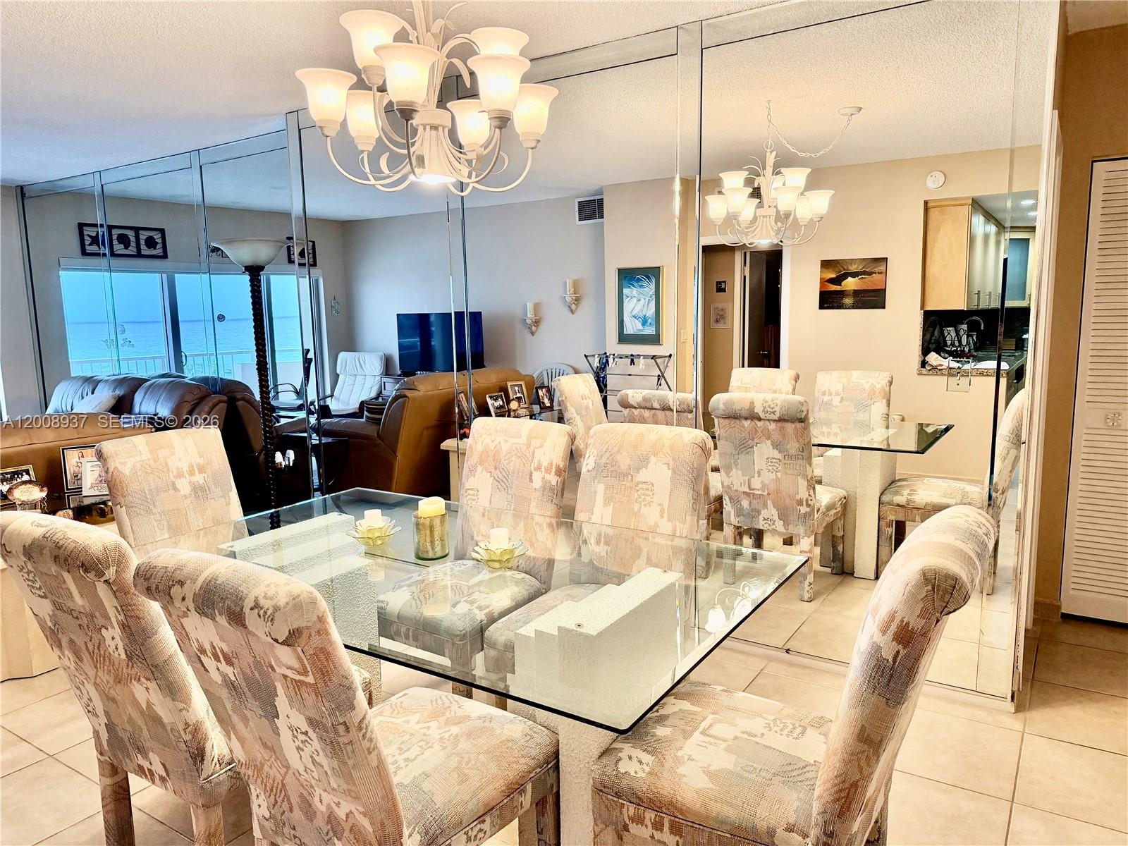 See details 5L 1 / 2 870 sq. ft. $ 2026-04-28 0 Photo