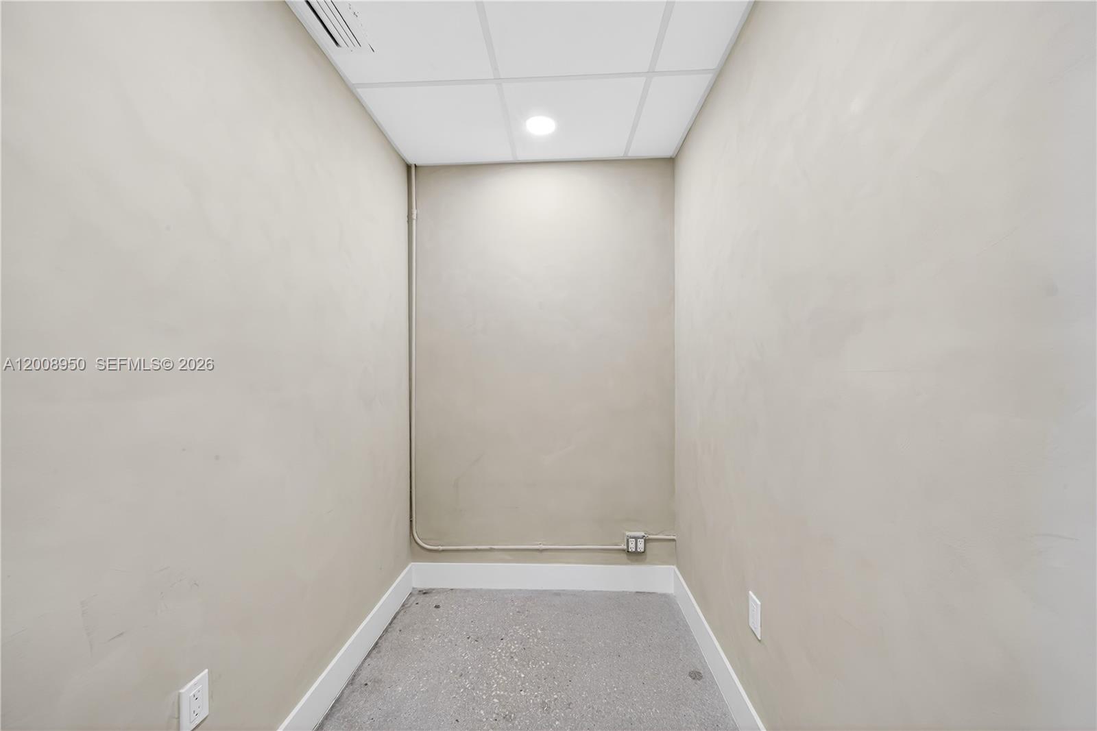 26  /   sq. ft. $ 2026-04-28 0 Photo