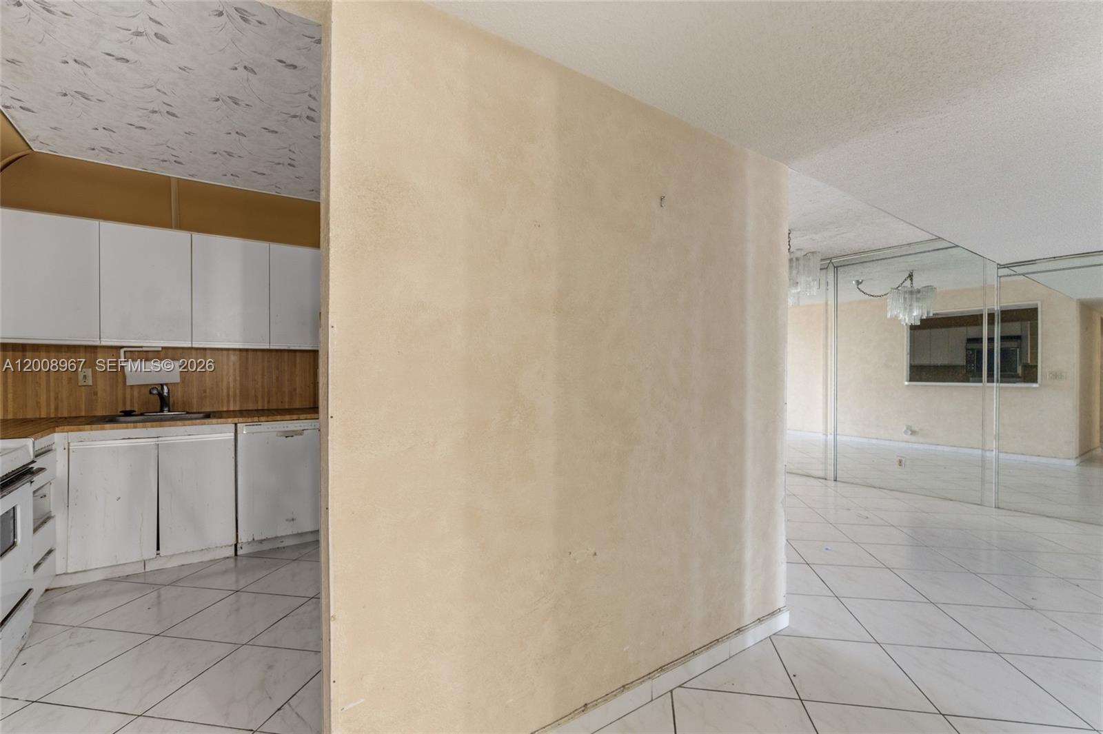 Photo of 2401 Ocean Dr  #1907, Hollywood, Florida, 33019 - 