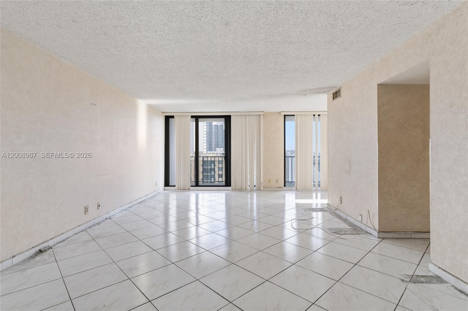 Photo of 2401 Ocean Dr  #1907, Hollywood, Florida, 33019 - 
