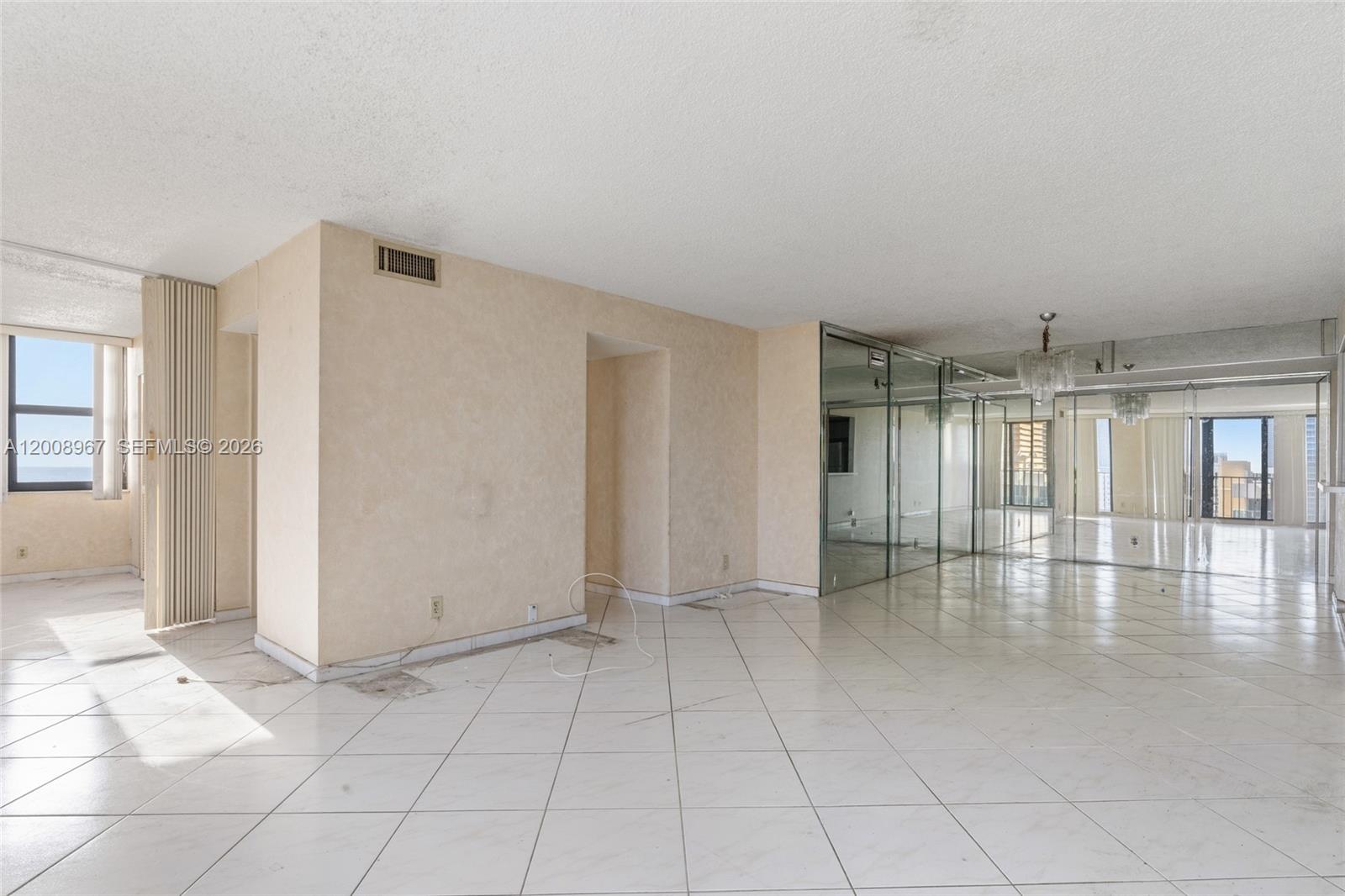 Photo of 2401 Ocean Dr  #1907, Hollywood, Florida, 33019 - 