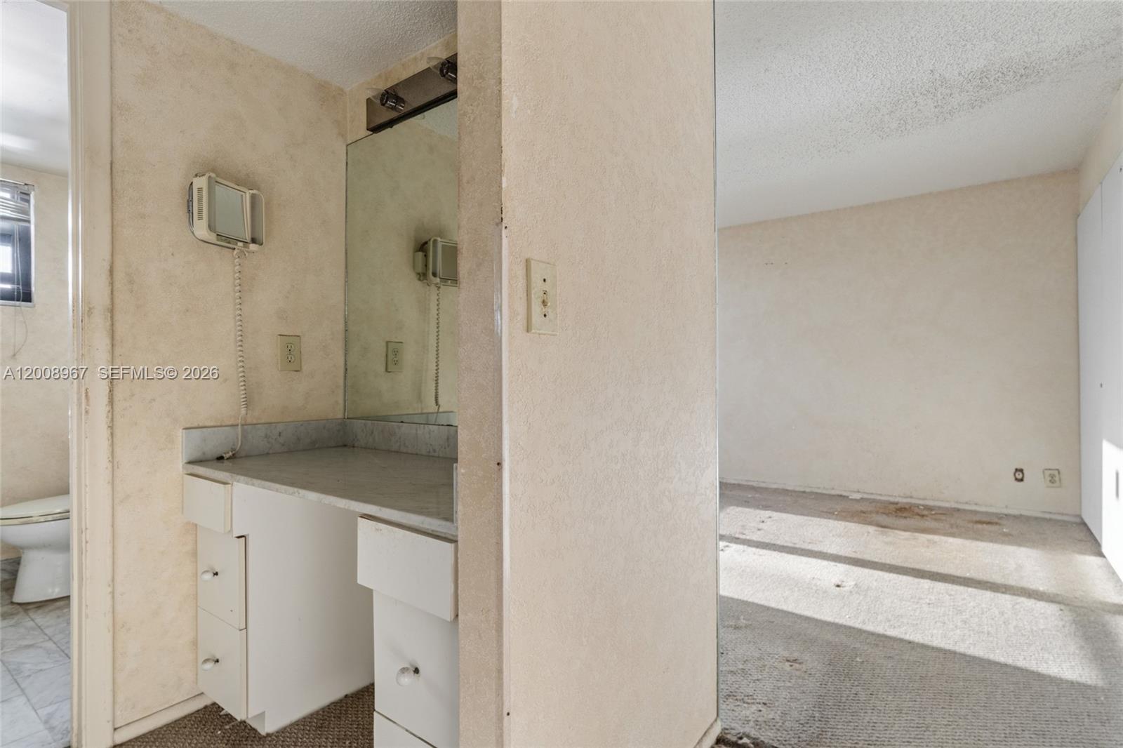 Photo of 2401 Ocean Dr  #1907, Hollywood, Florida, 33019 - 