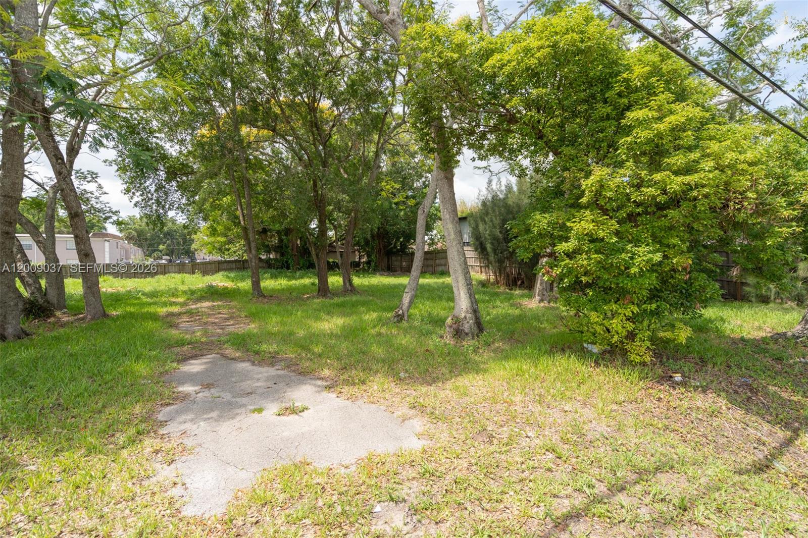   /   sq. ft. $ 2026-04-28 0 foto