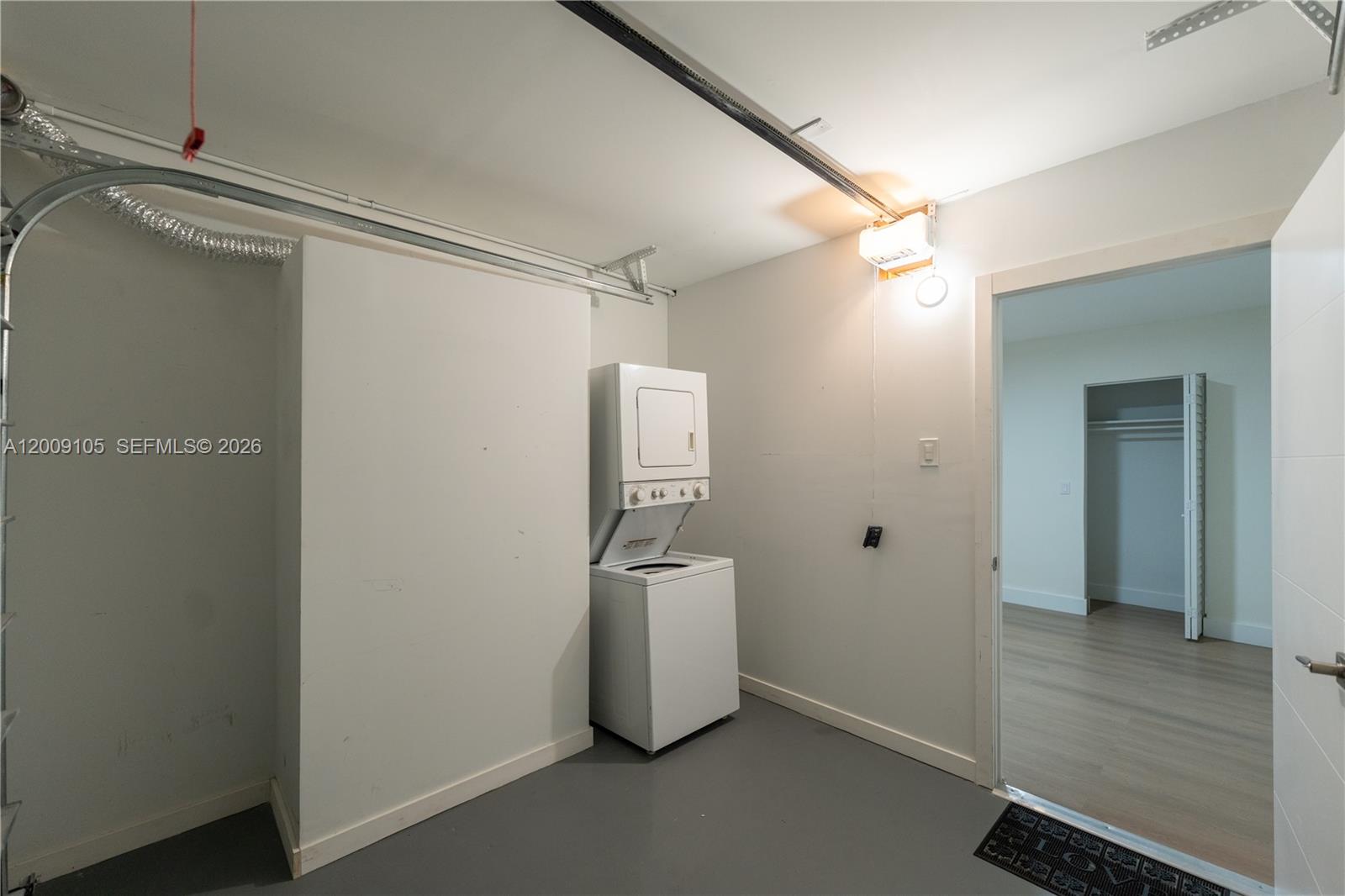   /  2295 sq. ft. $ 2026-04-28 0 Photo
