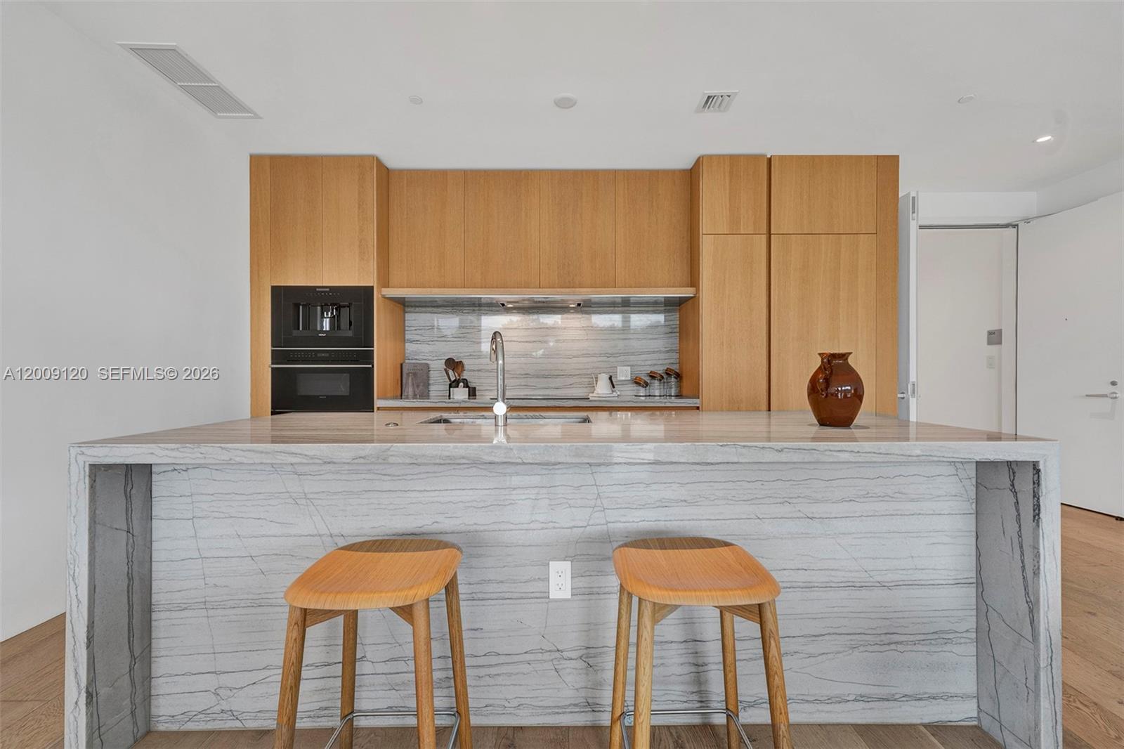 304 2 / 3 1457 sq. ft. $ 2026-04-28 0 Photo