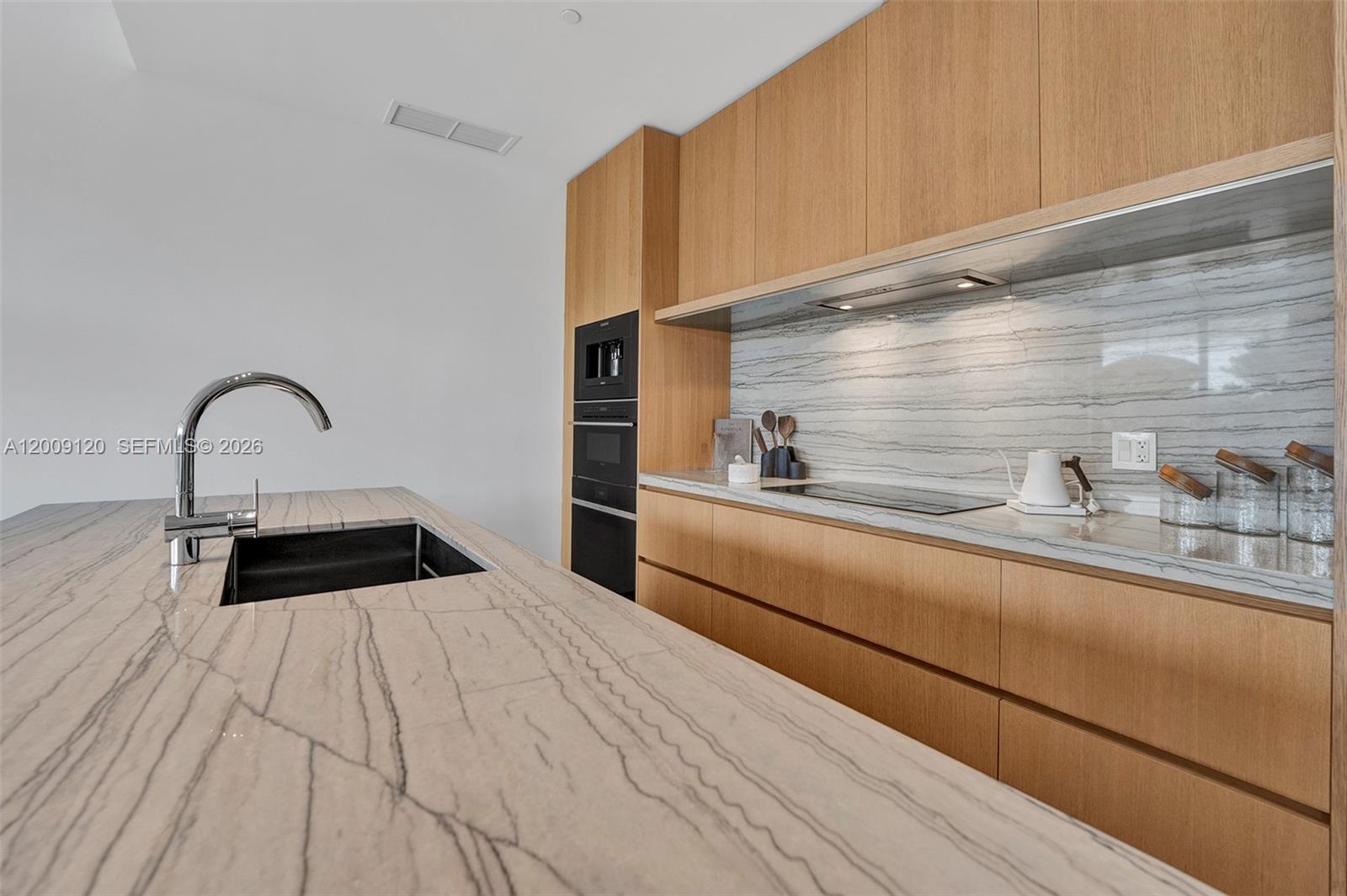 304 2 / 3 1457 sq. ft. $ 2026-04-28 0 Photo