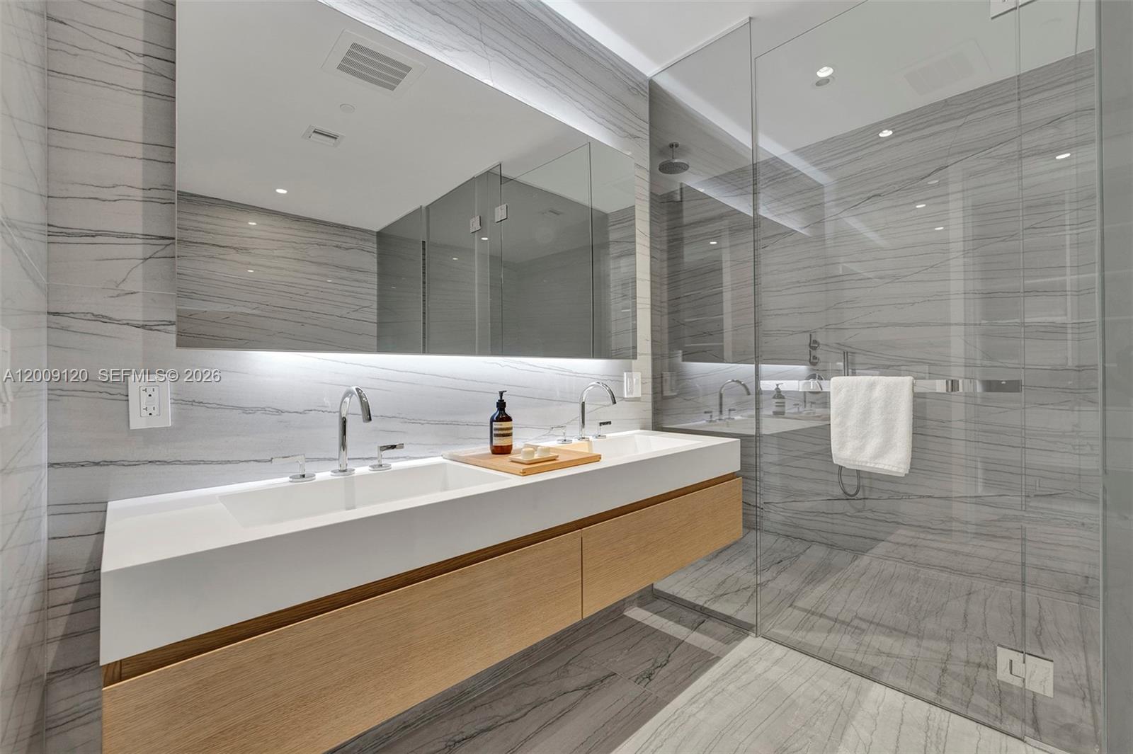 304 2 / 3 1457 sq. ft. $ 2026-04-28 0 Photo