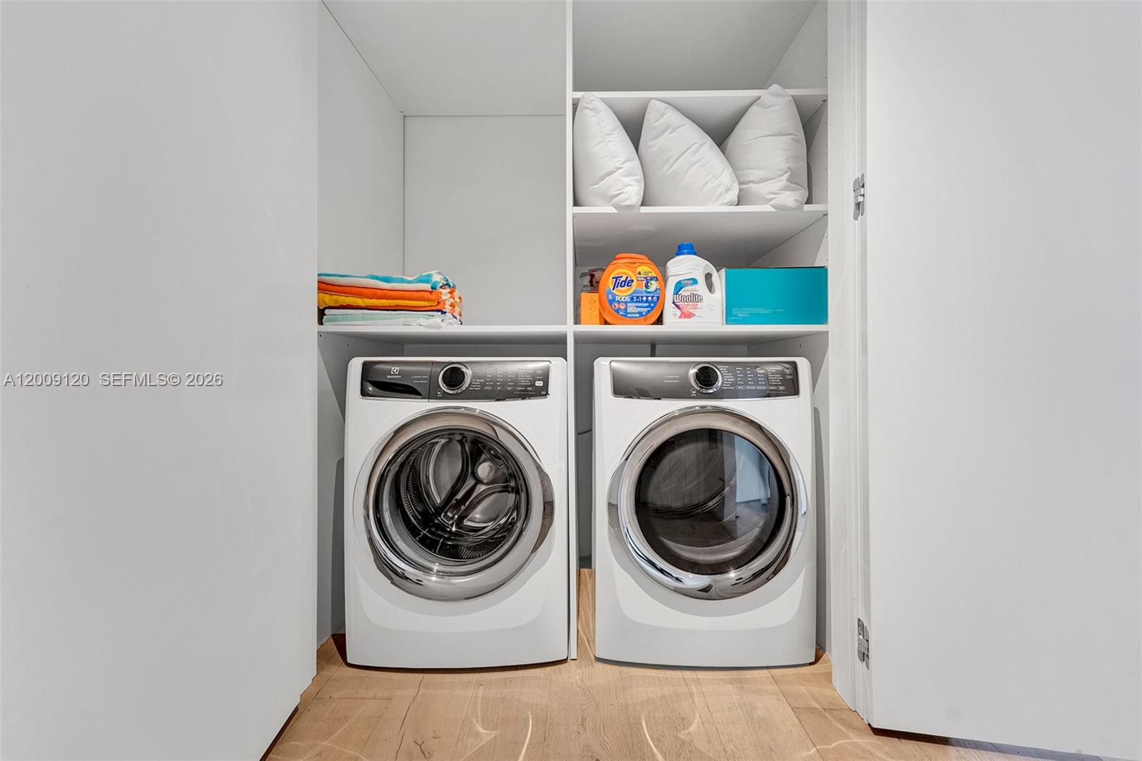 304 2 / 3 1457 sq. ft. $ 2026-04-28 0 Photo