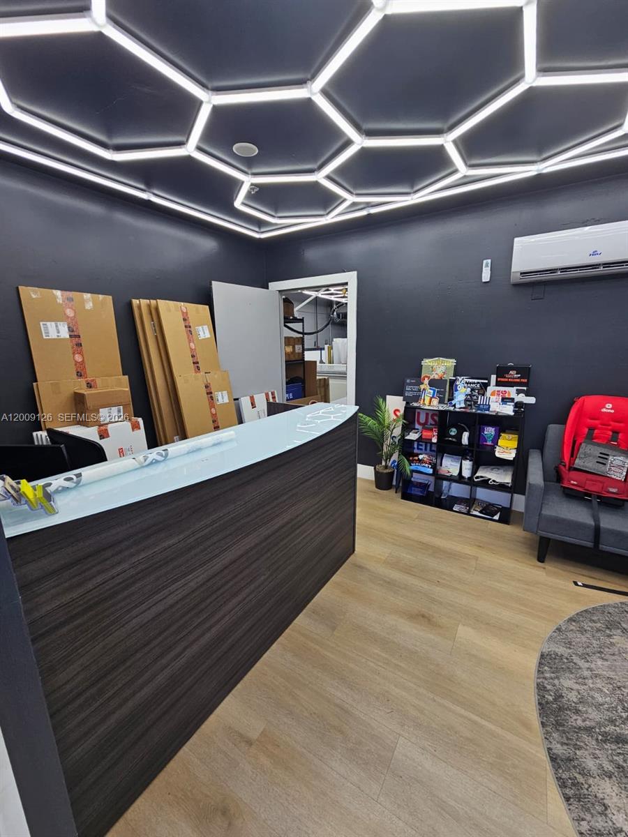 14  /   sq. ft. $ 2026-04-28 0 Photo