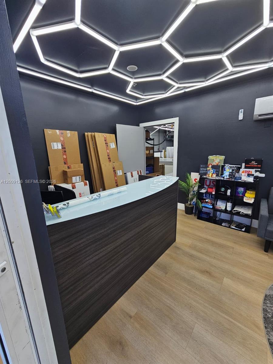14  /   sq. ft. $ 2026-04-28 0 Photo