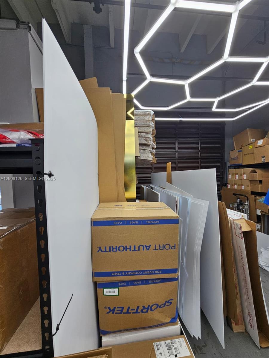 14  /   sq. ft. $ 2026-04-28 0 Photo