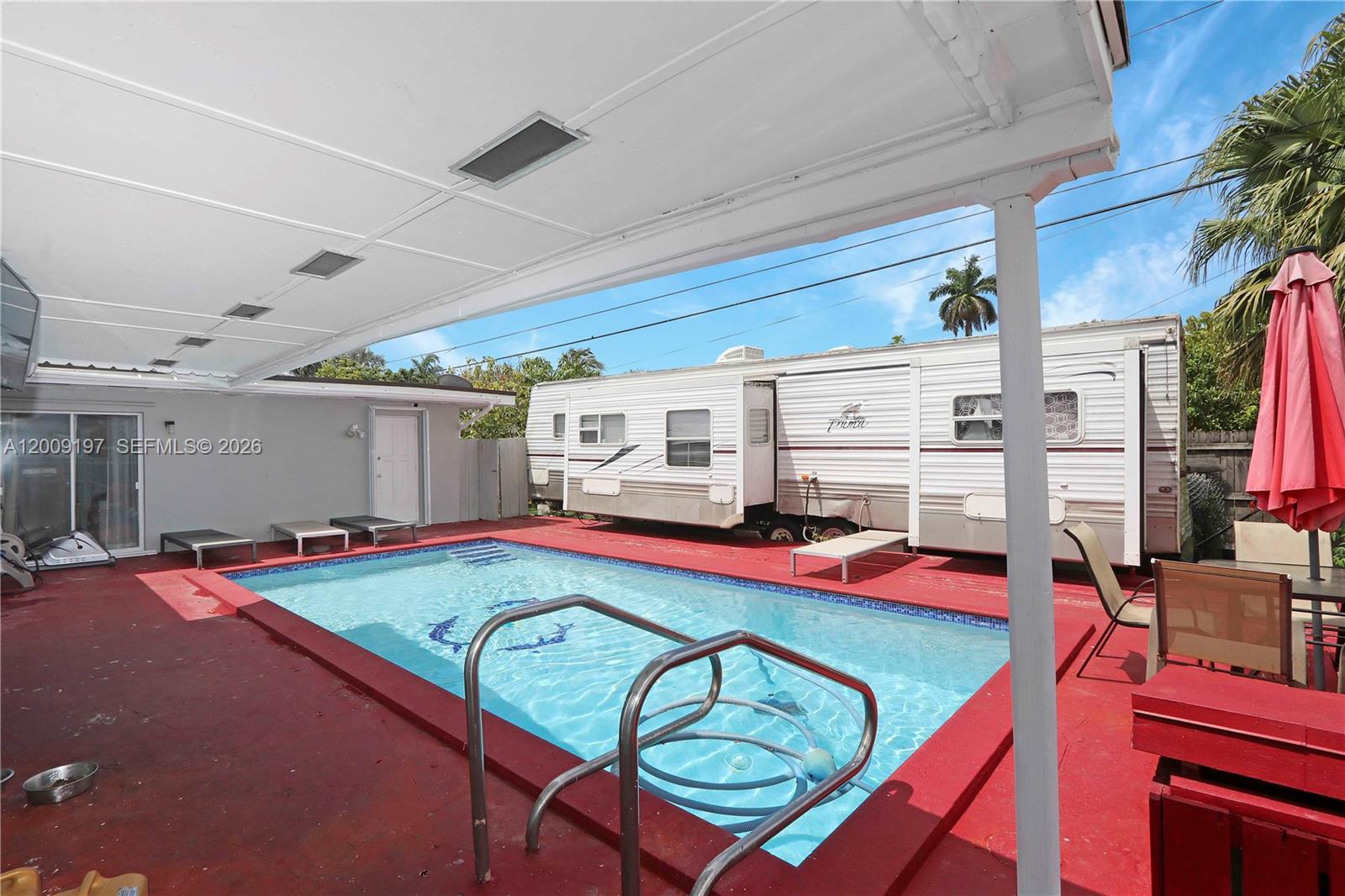1762 3 / 2 1356 sq. ft. $ 2026-04-28 0 Photo