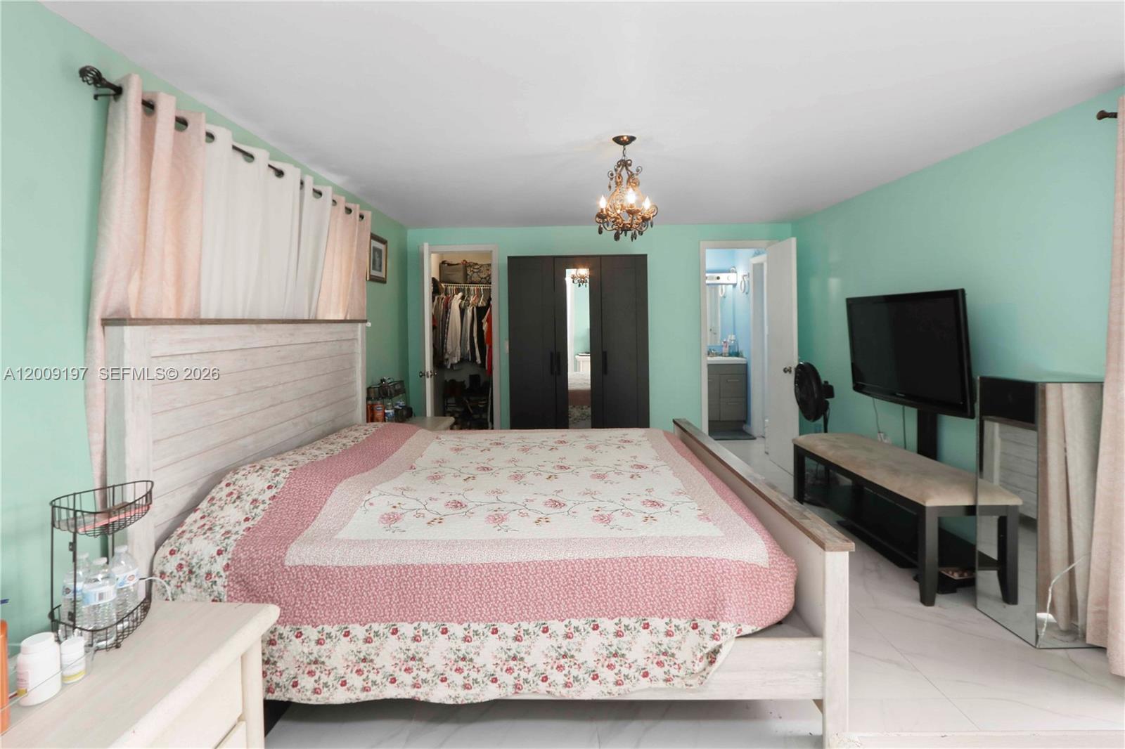 1762 3 / 2 1356 sq. ft. $ 2026-04-28 0 Photo