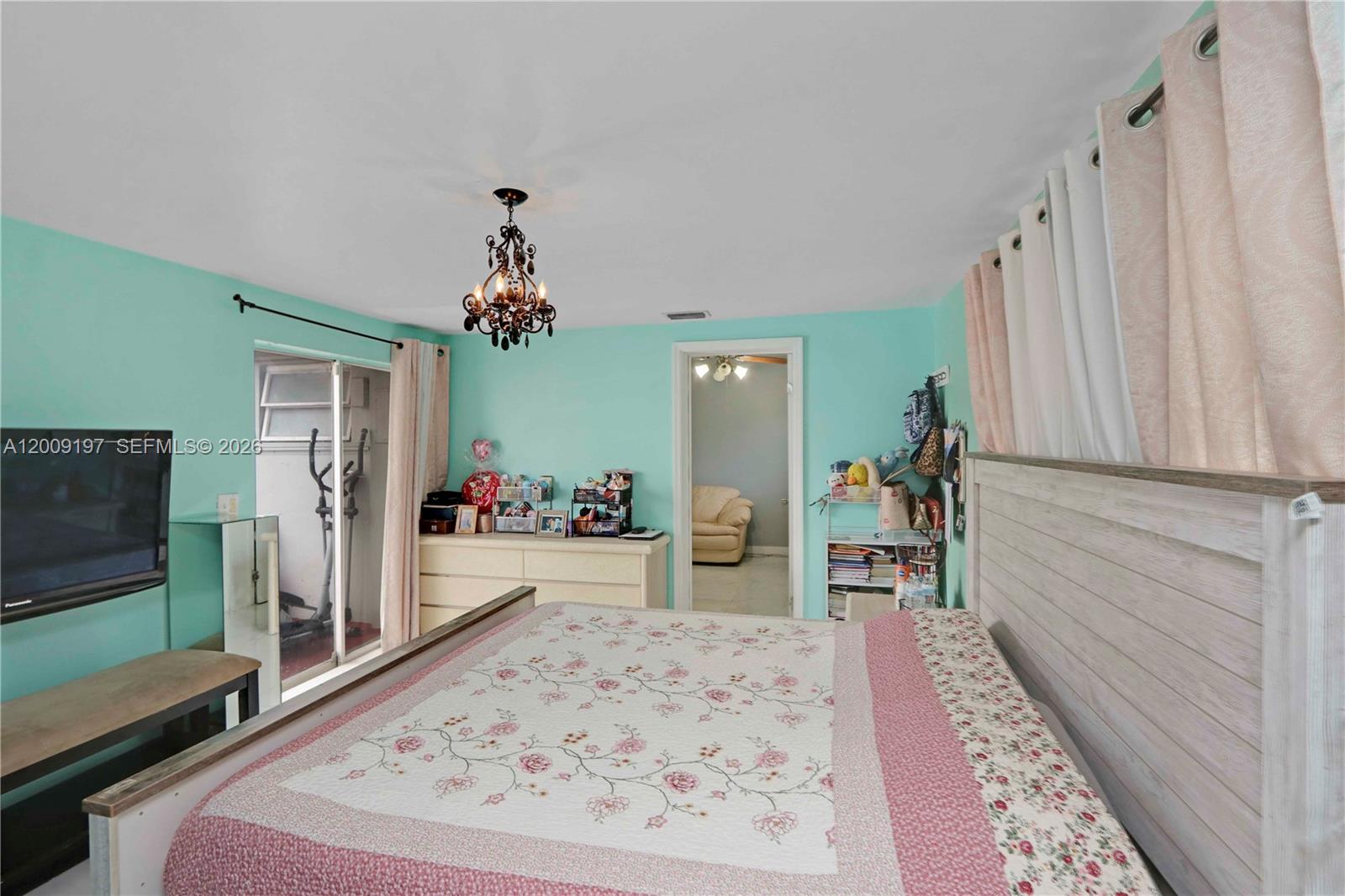 1762 3 / 2 1356 sq. ft. $ 2026-04-28 0 Photo