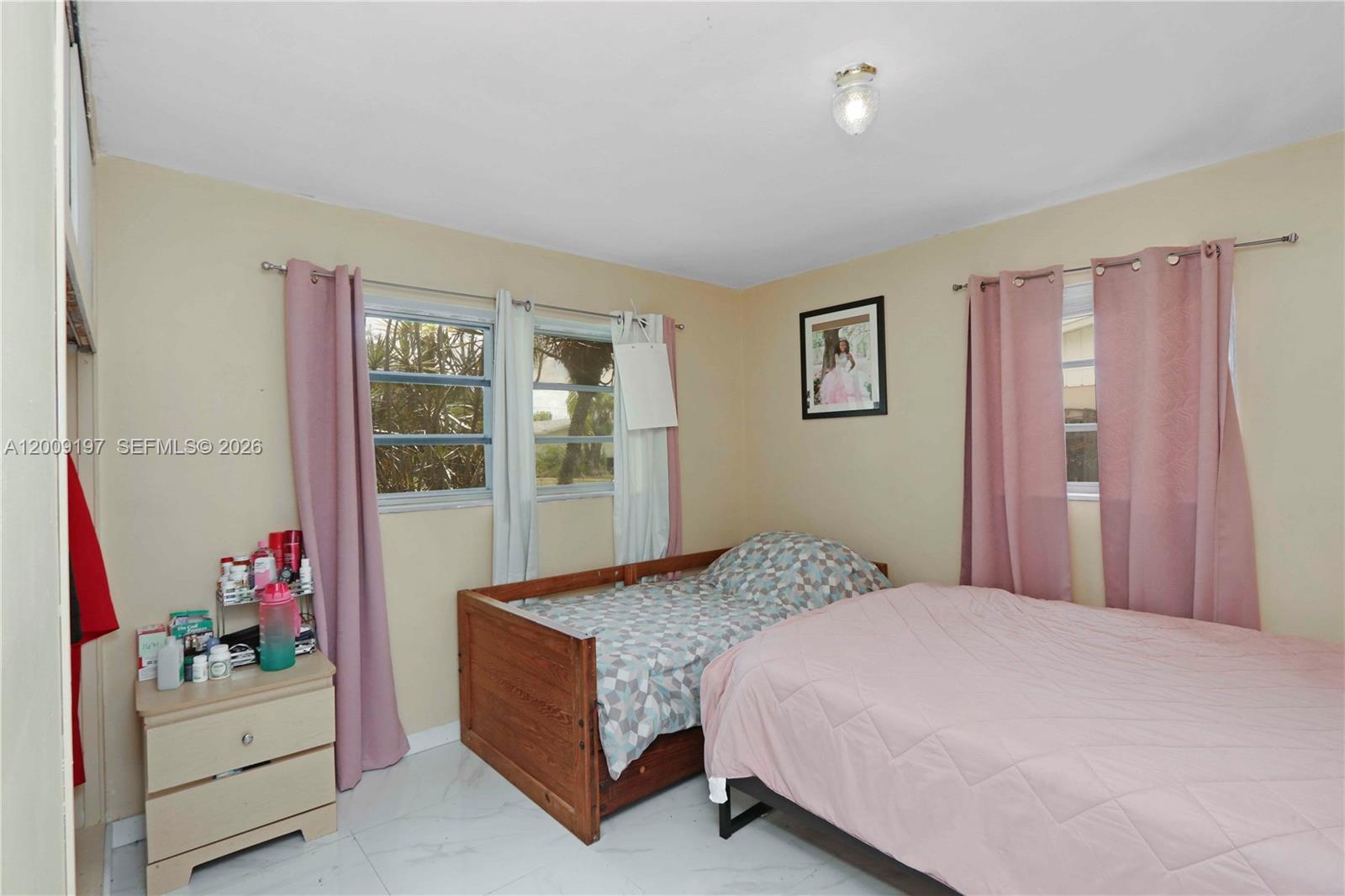 1762 3 / 2 1356 sq. ft. $ 2026-04-28 0 Photo
