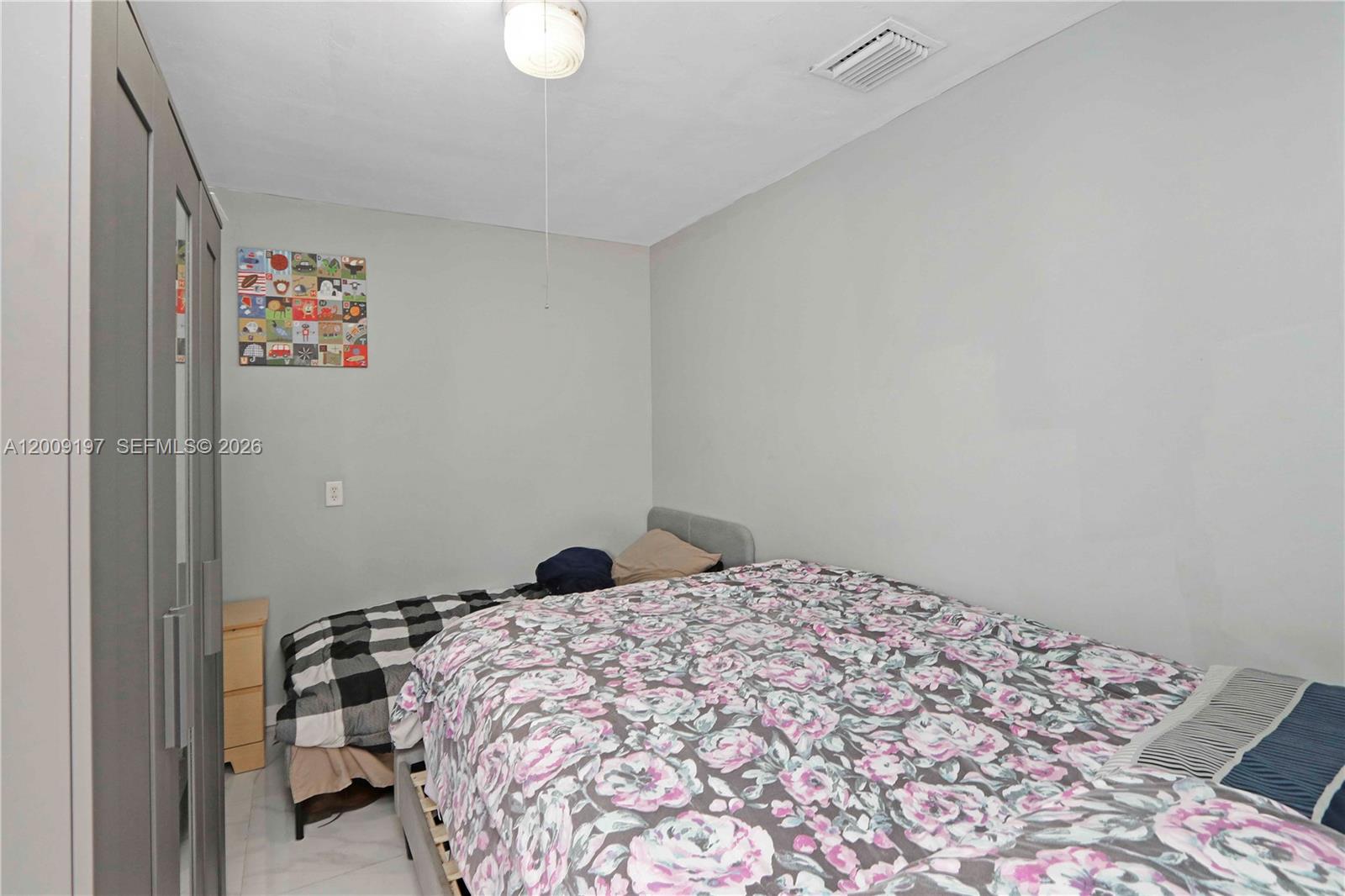 1762 3 / 2 1356 sq. ft. $ 2026-04-28 0 Photo