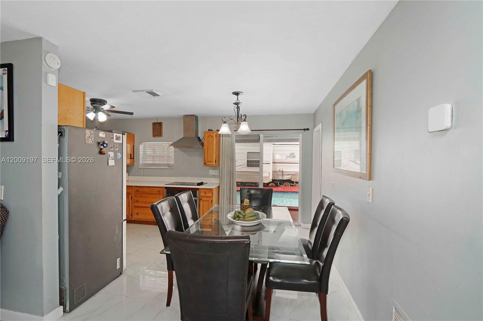 1762 3 / 2 1356 sq. ft. $ 2026-04-28 0 Photo