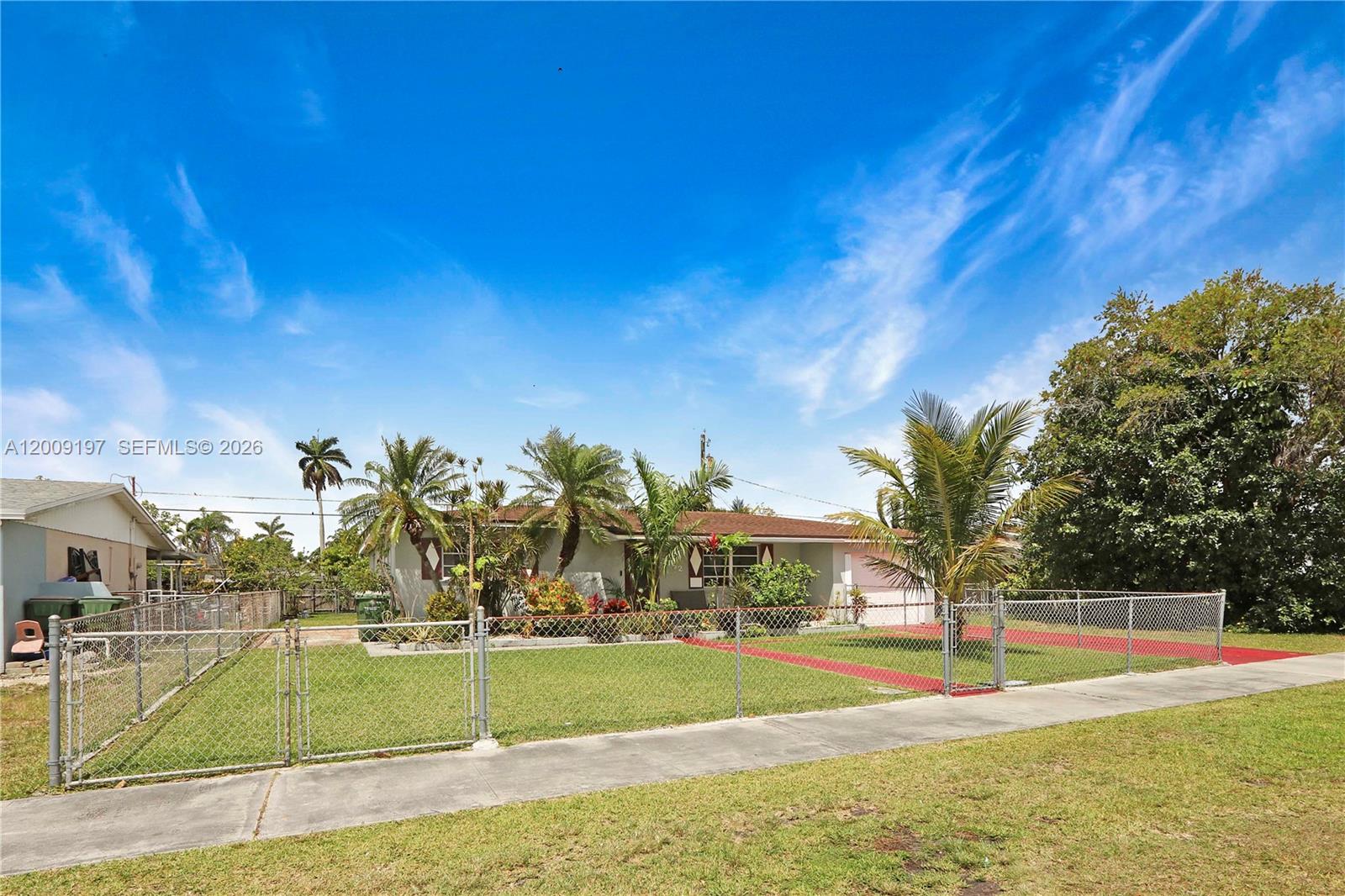 1762 3 / 2 1356 sq. ft. $ 2026-04-28 0 Photo