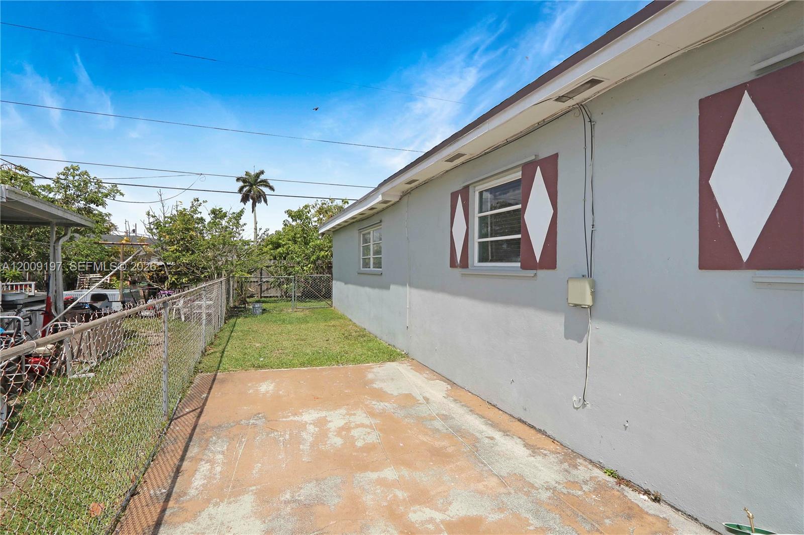 1762 3 / 2 1356 sq. ft. $ 2026-04-28 0 Photo