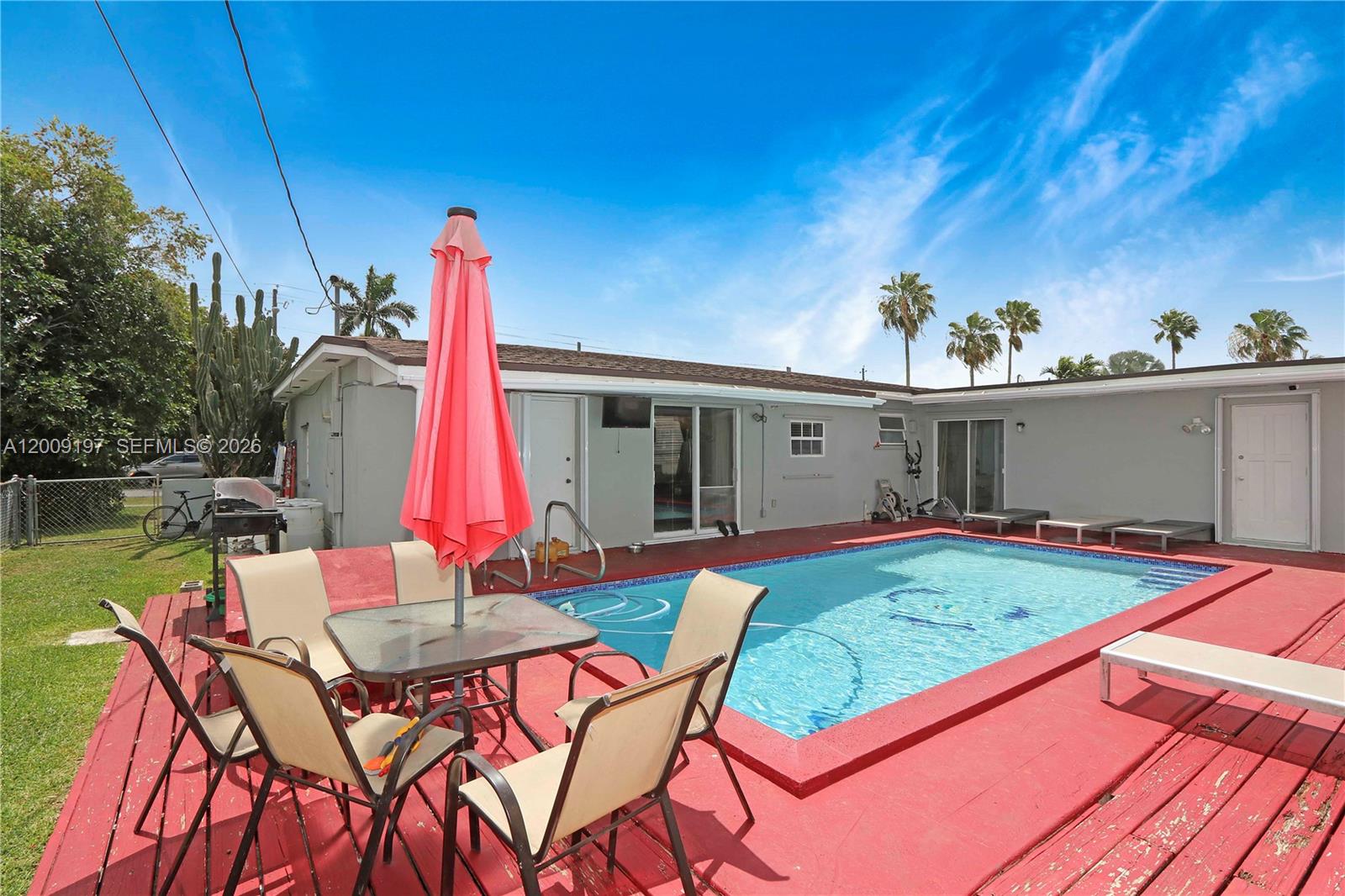 1762 3 / 2 1356 sq. ft. $ 2026-04-28 0 Photo
