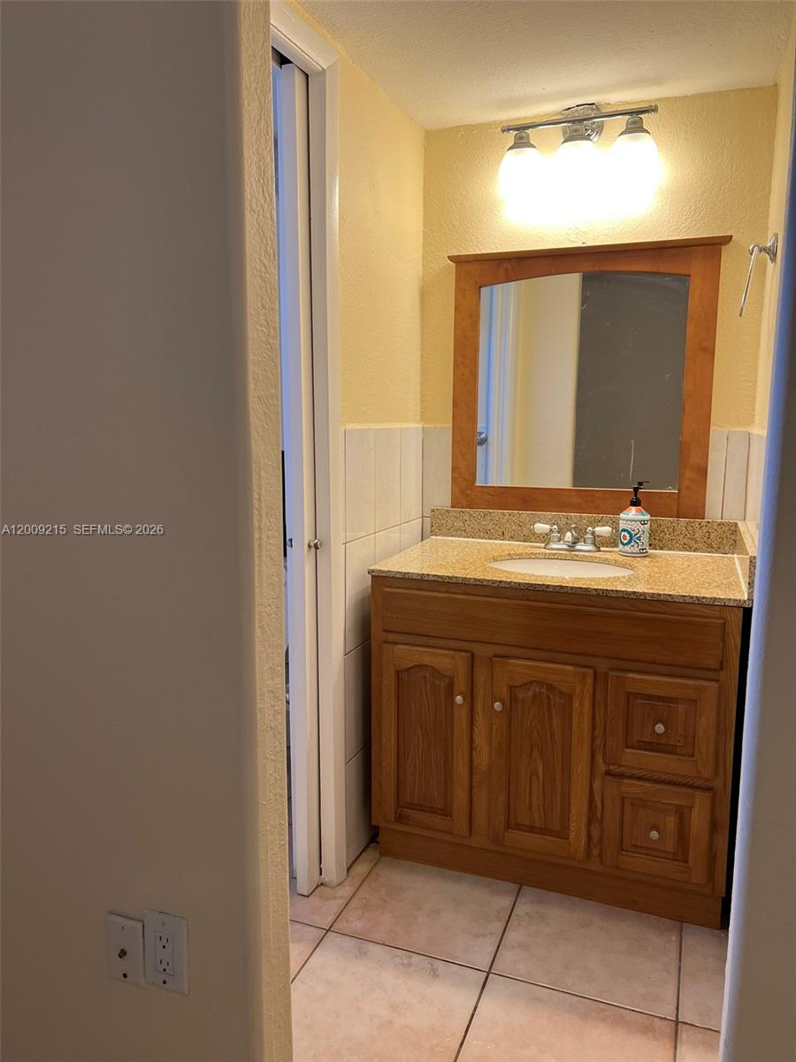 303-1 2 / 2 1315 sq. ft. $ 2026-04-28 0 Photo
