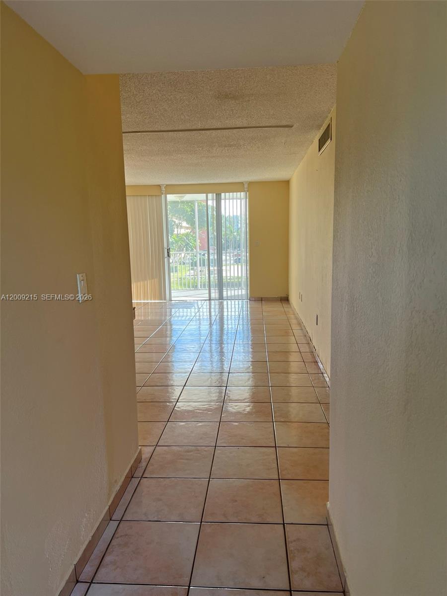 303-1 2 / 2 1315 sq. ft. $ 2026-04-28 0 Photo