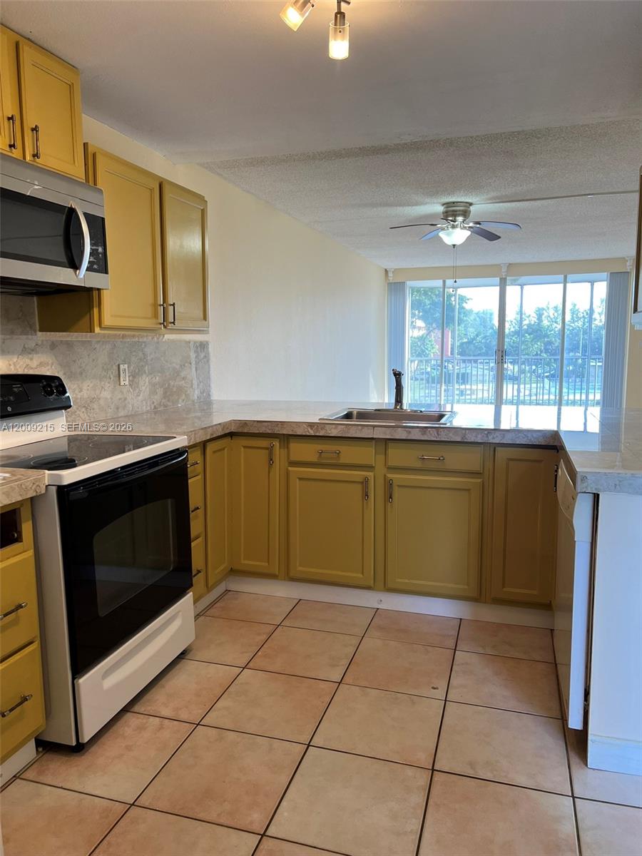 303-1 2 / 2 1315 sq. ft. $ 2026-04-28 0 Photo