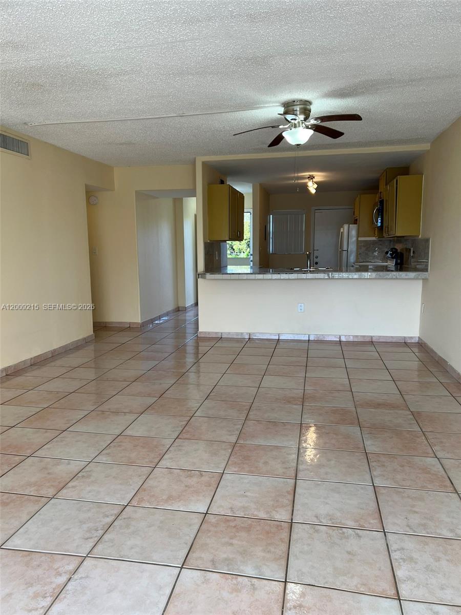 303-1 2 / 2 1315 sq. ft. $ 2026-04-28 0 Photo