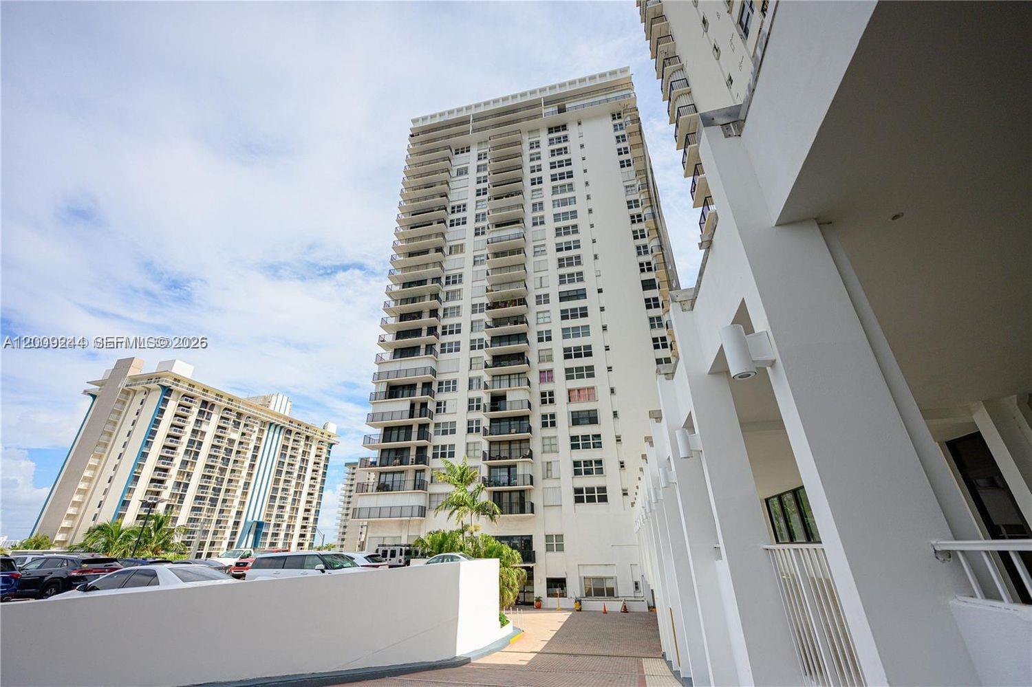 Photo of 2201 Ocean Dr  #2202, Hollywood, Florida, 33019 - 