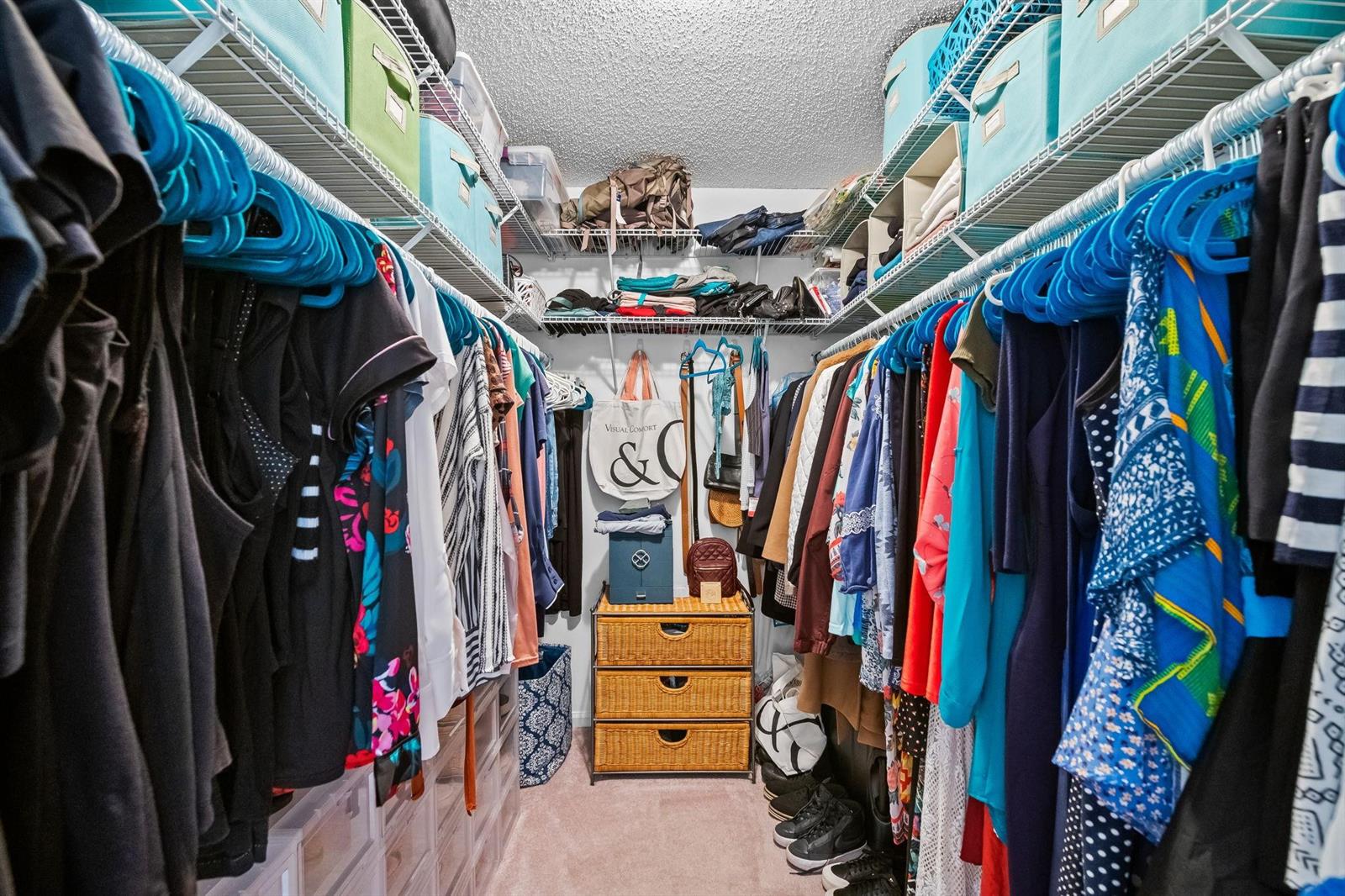 3225 3 / 3 1650 sq. ft. $ 2026-06-19 0 foto