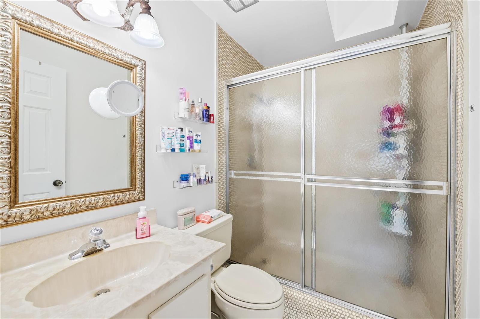 3225 3 / 3 1650 sq. ft. $ 2026-06-19 0 foto