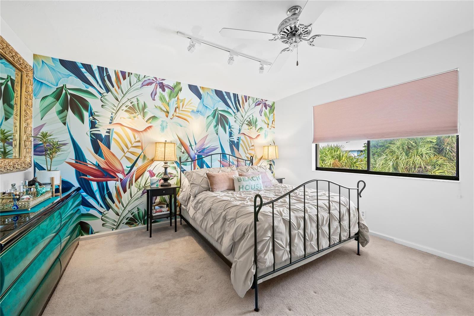 3225 3 / 3 1650 sq. ft. $ 2026-06-19 0 foto