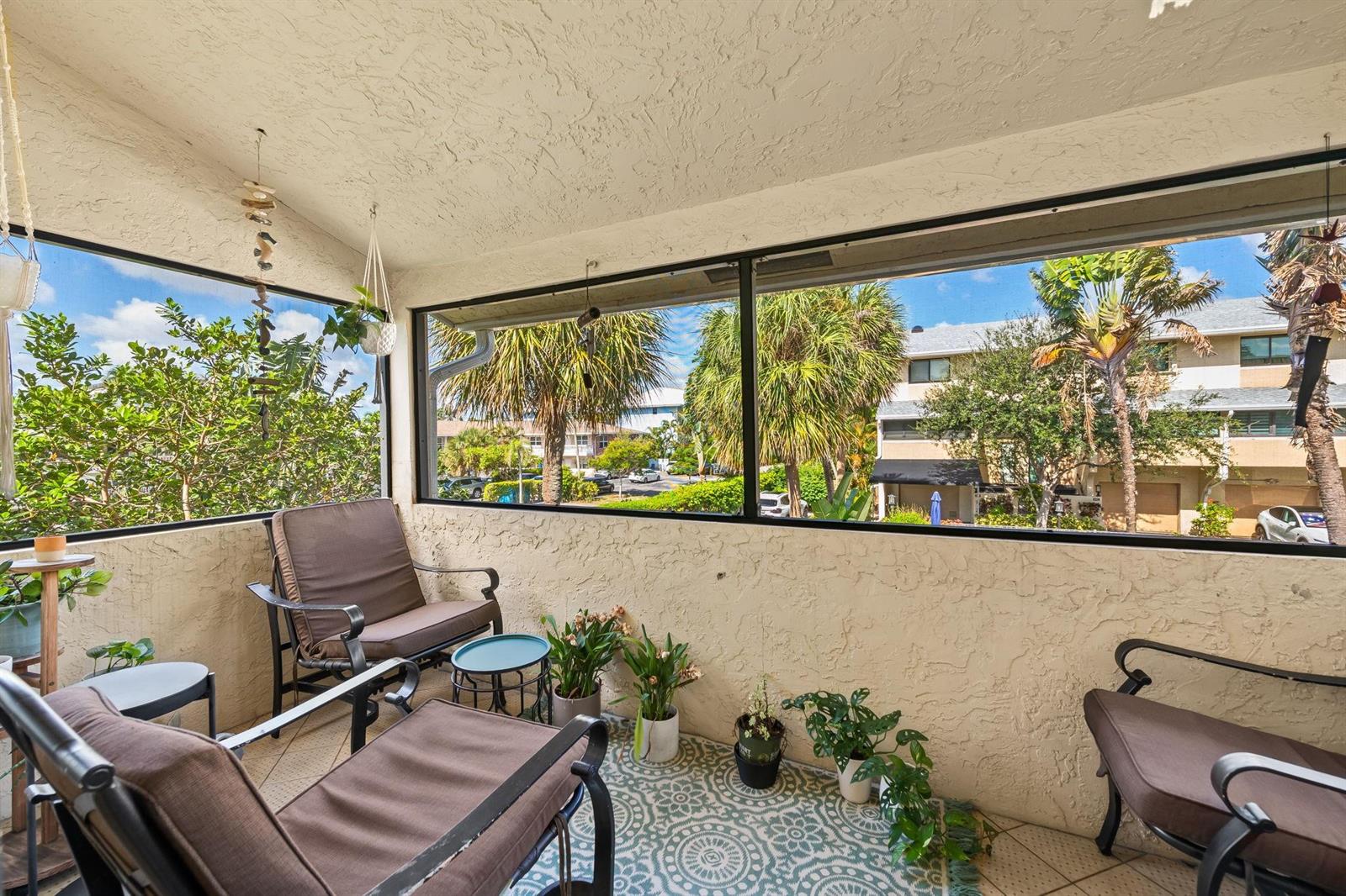 3225 3 / 3 1650 sq. ft. $ 2026-06-19 0 foto