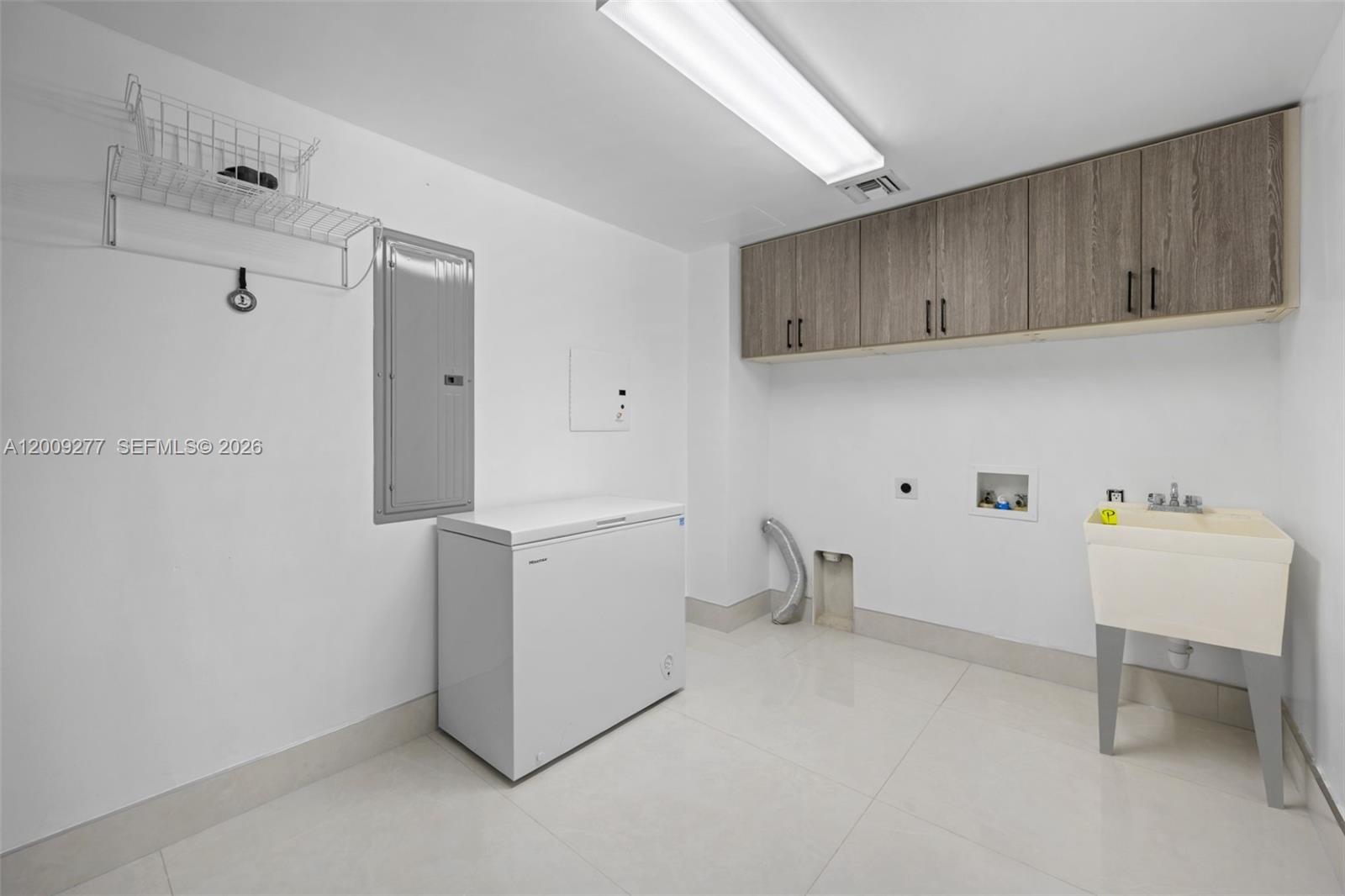 Photo of 3201 183rd St  #1702, Aventura, Florida, 33160 - 