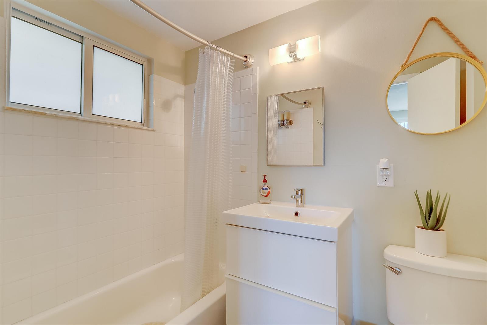 See details 1-8 / 0 sq. ft. $ 2026-05-27 0 Photo