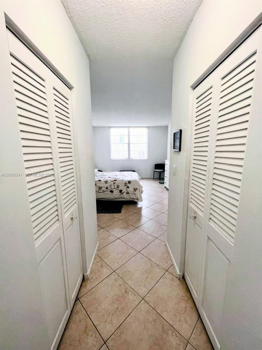 915 2 / 2 1220 sq. ft. $ 2026-04-28 0 Photo