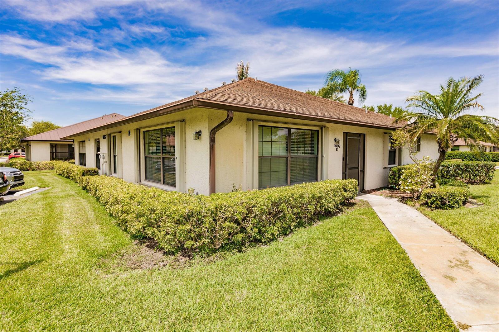B 3 / 2 1411 sq. ft. $ 2026-08-04 0 foto