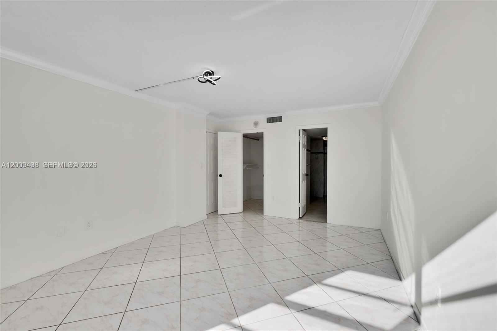 Photo of 1833 Ocean Dr  #808, Hallandale Beach, Florida, 33009 - 