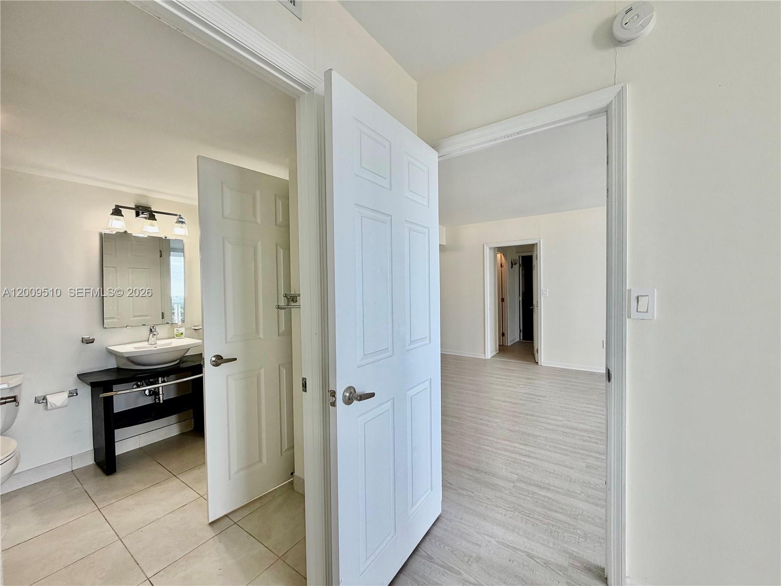 Photo of 20515 Country Club Dr  #1642, Aventura, Florida, 33180 - 